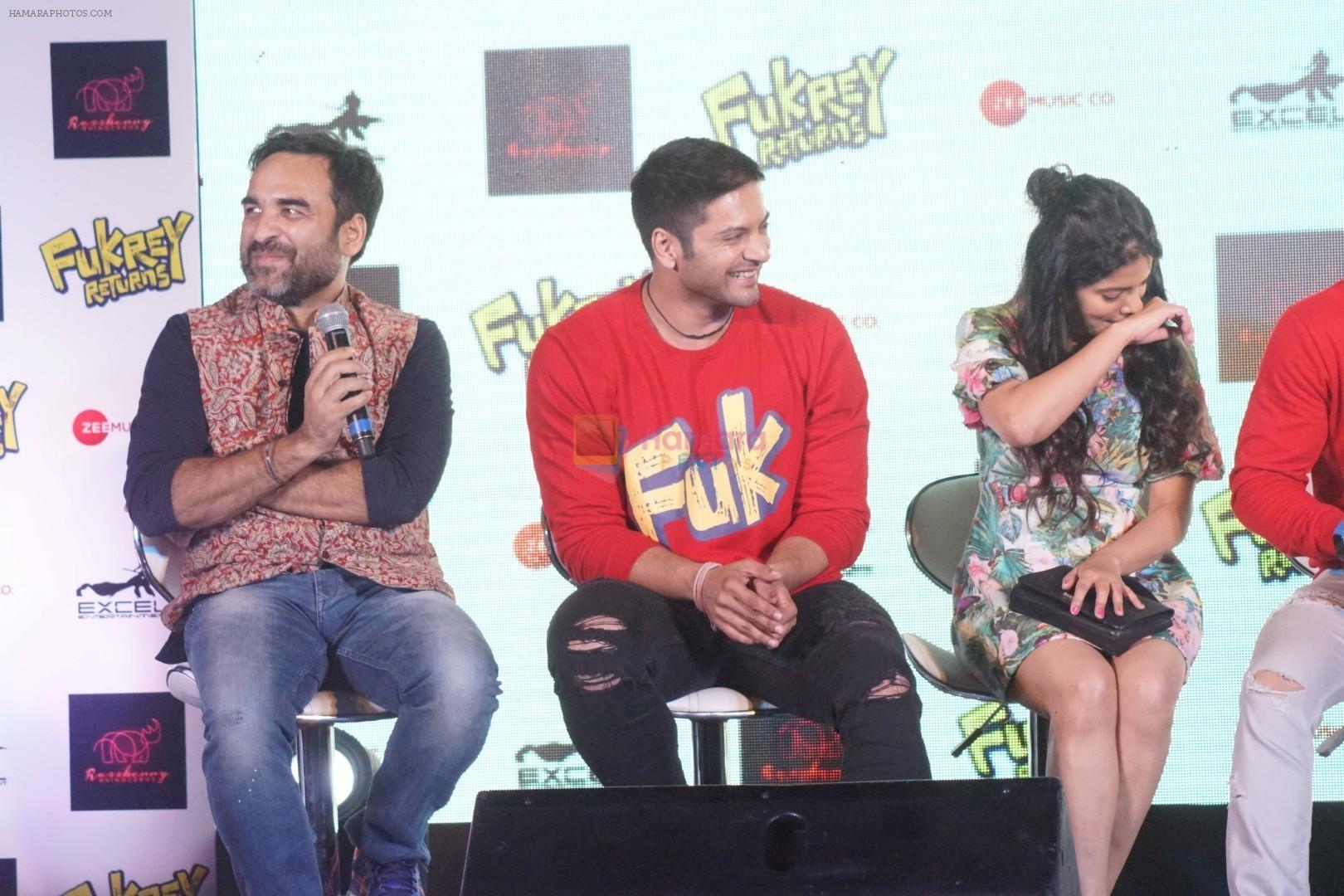 Vishakha Singh, Ali Fazal, Pankaj Tripathi with Fukrey Team At Song Launch Of Film Fukrey Returns Mehbooba on 15th Nov 2017