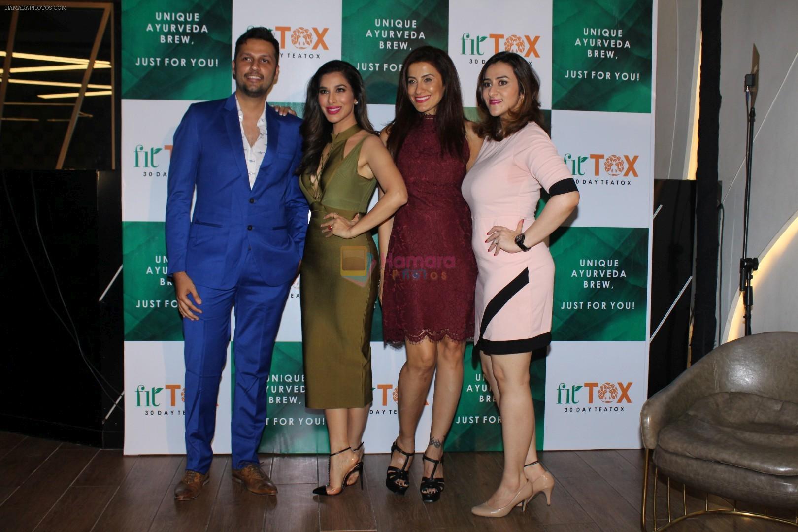 Sophie choudry Turned Entrepreneur And Launched Her Own Tea Brand, Fittox on 23rd Nov 2017