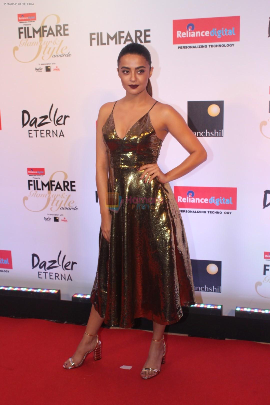 Surveen Chawla at the Red Carpet Of Filmfare Glamour & Style Awards on 1st Dec 2017