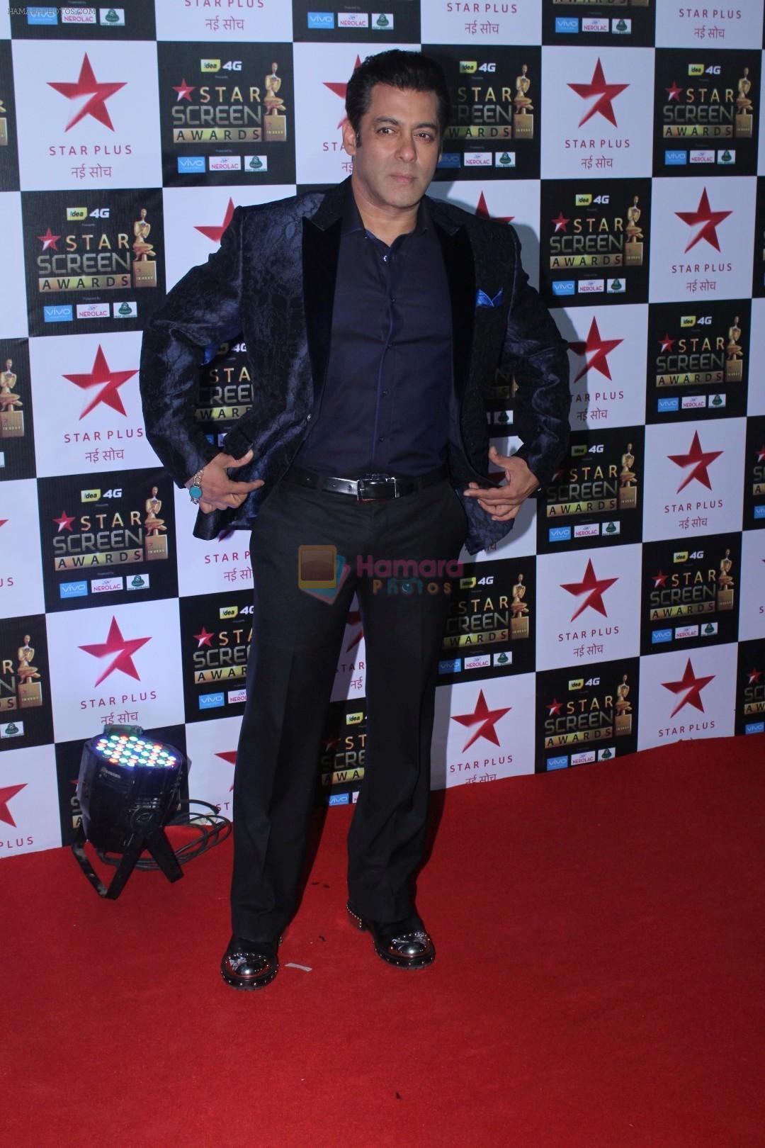 Salman Khan at the Red Carpet of Star Screen Awards in Mumbai on 3rd Dec 2017