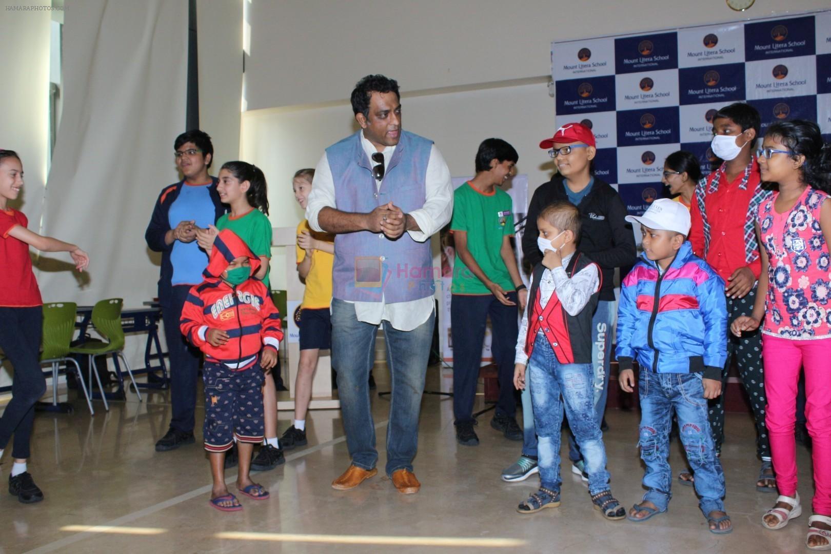 Anurag Basu With 40 Kids Fighting Cancer From Tata Memorial Centre on 14th Dec 2017