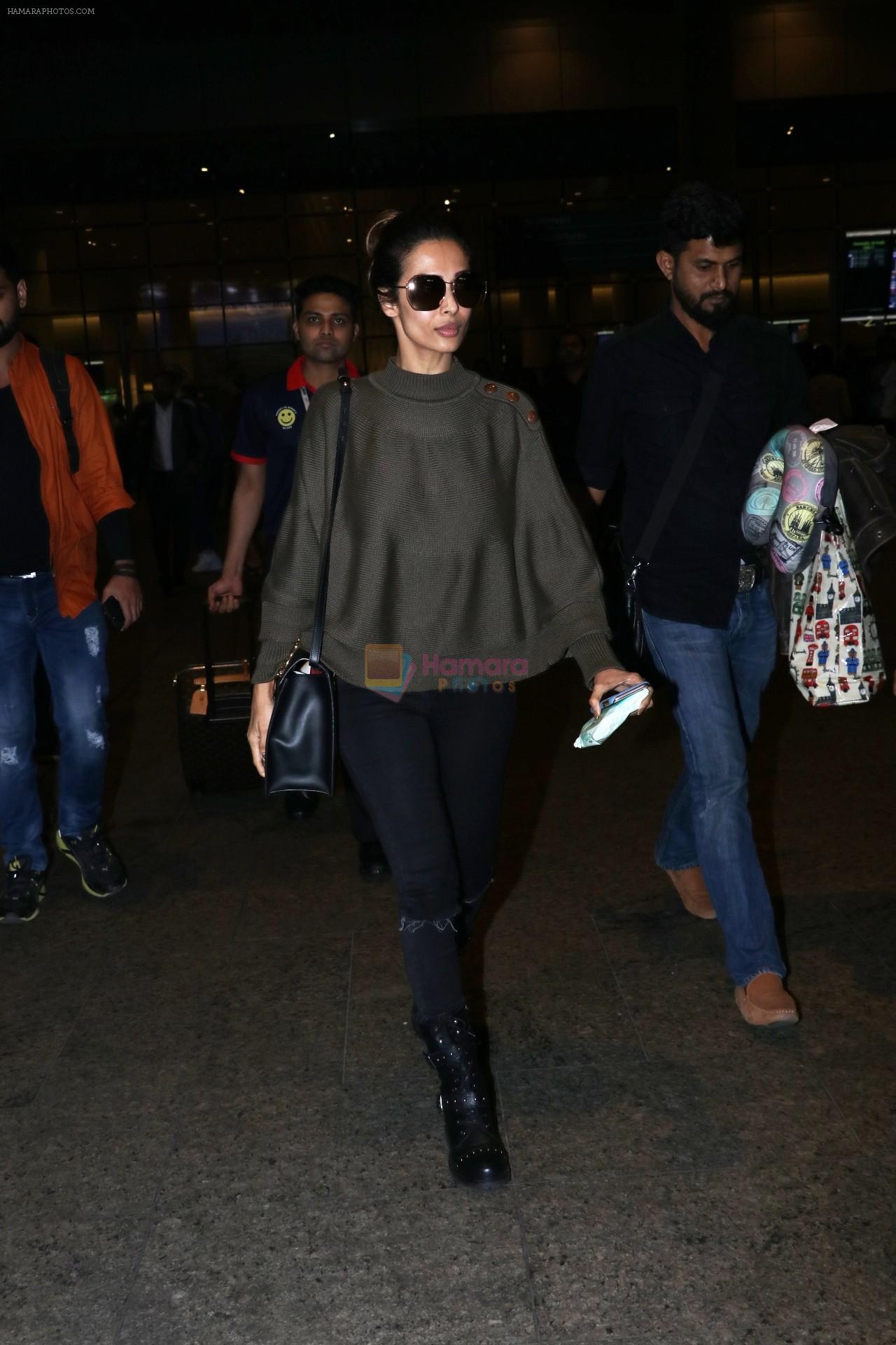 Malaika Arora Spotted At Airport on 16th Dec 2017
