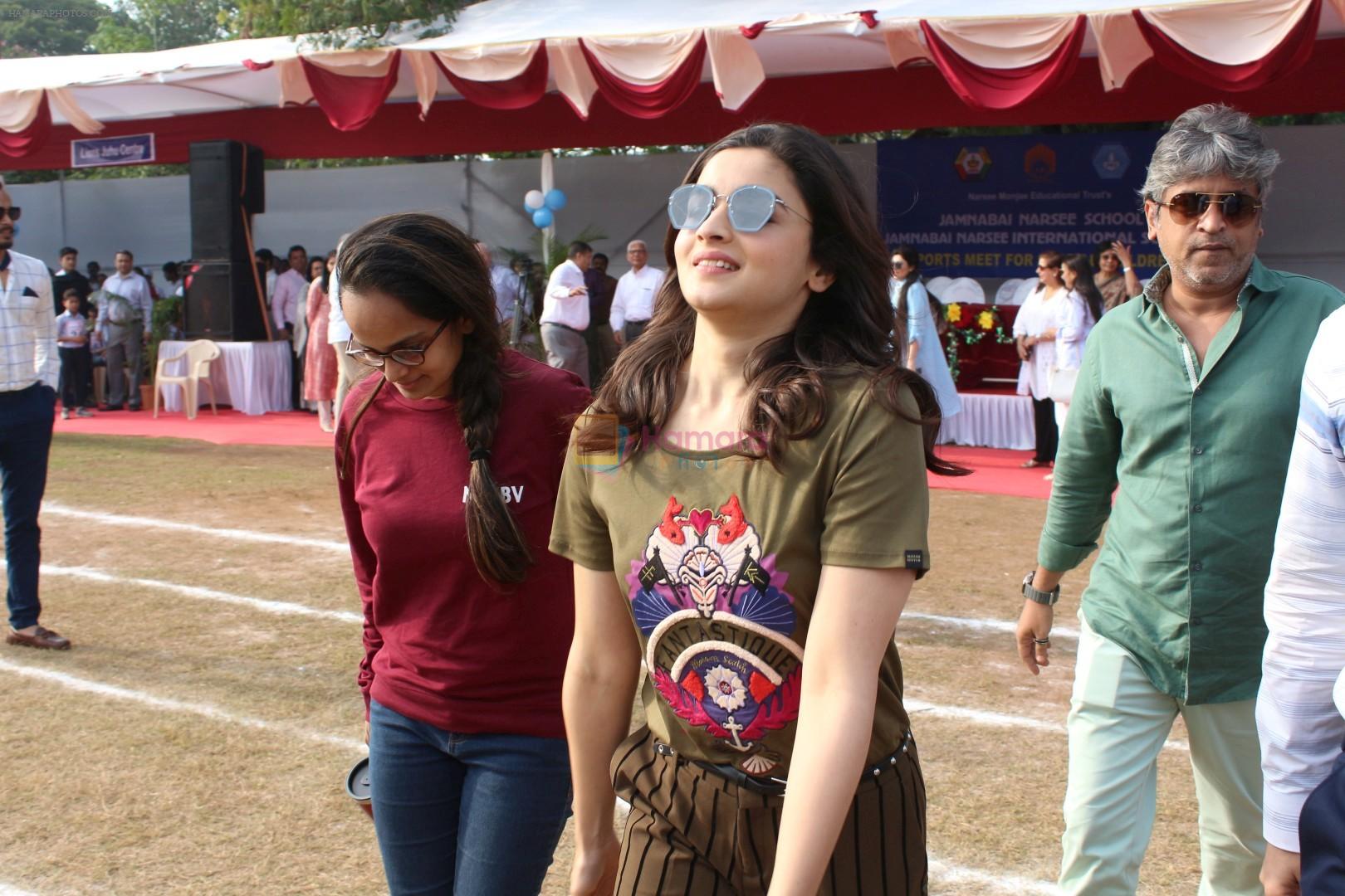 Alia Bhatt At Narsee Monjee Educational Trust Sports Meet For Special Children on 18th Dec 2017