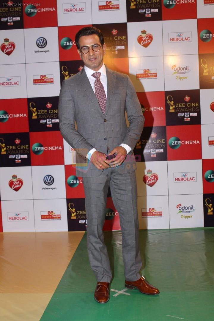 Ronit Roy at the Red Carpet Event Of Zee Cine Awards 2018 on 19th Dec 2017