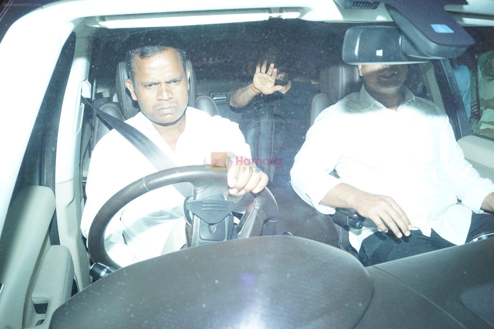 Virat Kohli Spotted At Airport on 22nd Dec 2017