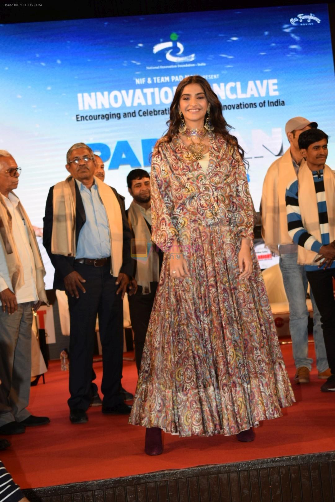 Sonam Kapoor Promote Pad Man At Innovation Conclave on 12th Jan 2018