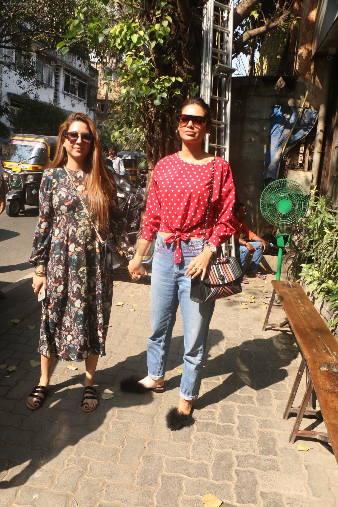 Esha Gupta with her sister spotted at Pali Village Cafe,Bandra on 1st Feb 2018
