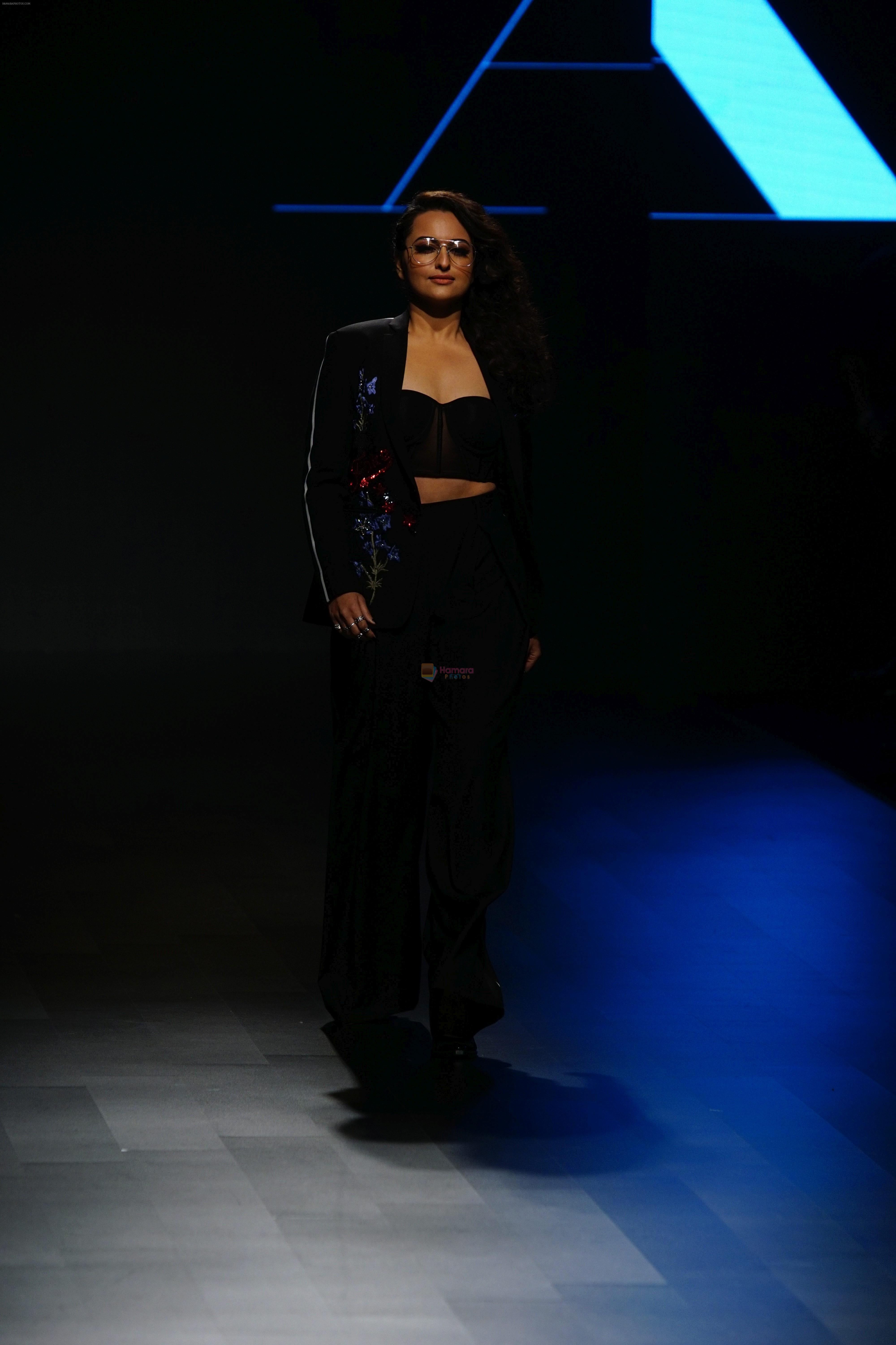 Sonakshi Sinha at Lakme Fashion Week 2018 on 3rd Feb 2018