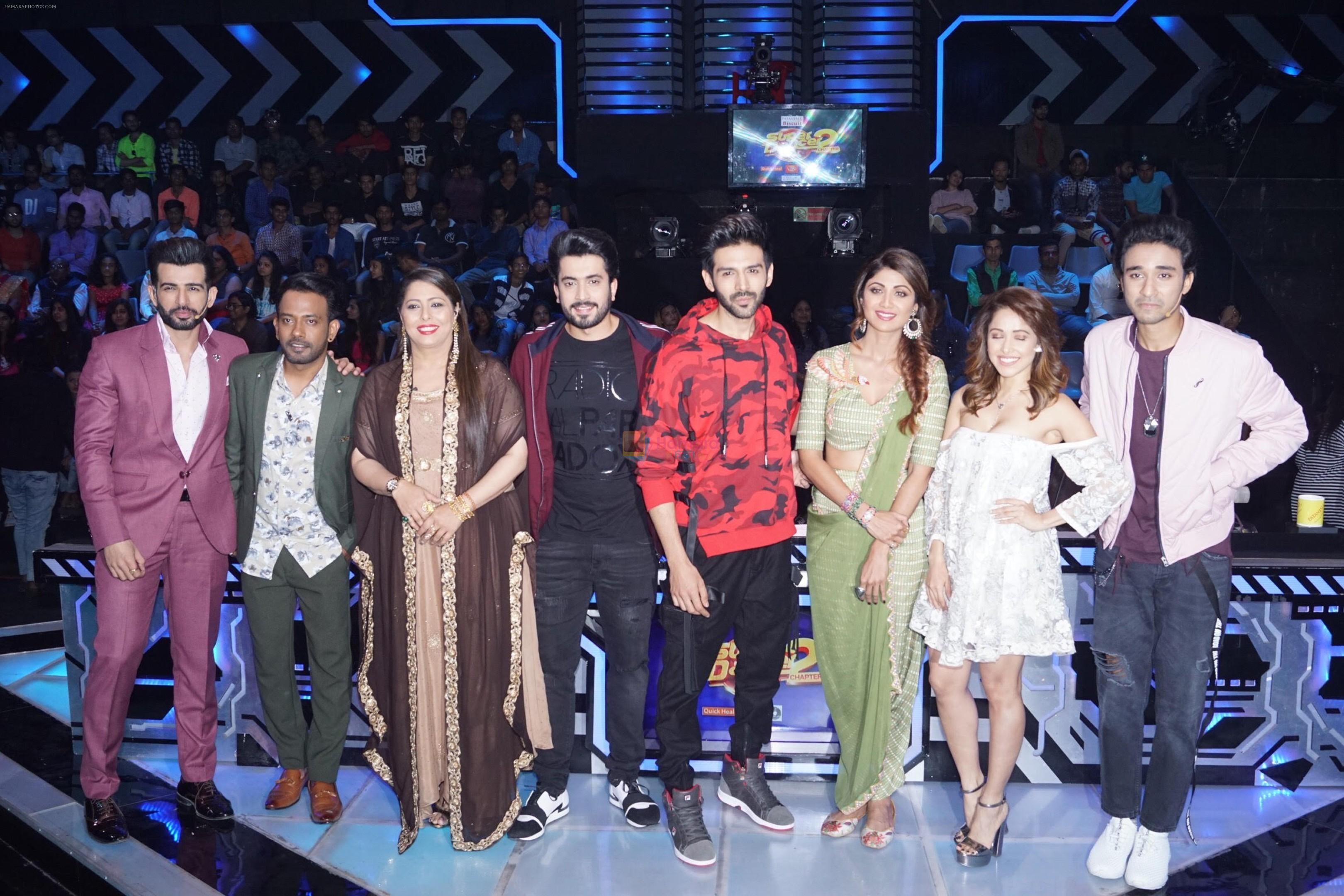 Kartik Aaryan, Nushrat Bharucha, Sunny Singh at the promotion of Sonu Ke Titu Ki Sweety On the Sets Of Super Dancer Chapter 2 on 19th Feb 2018