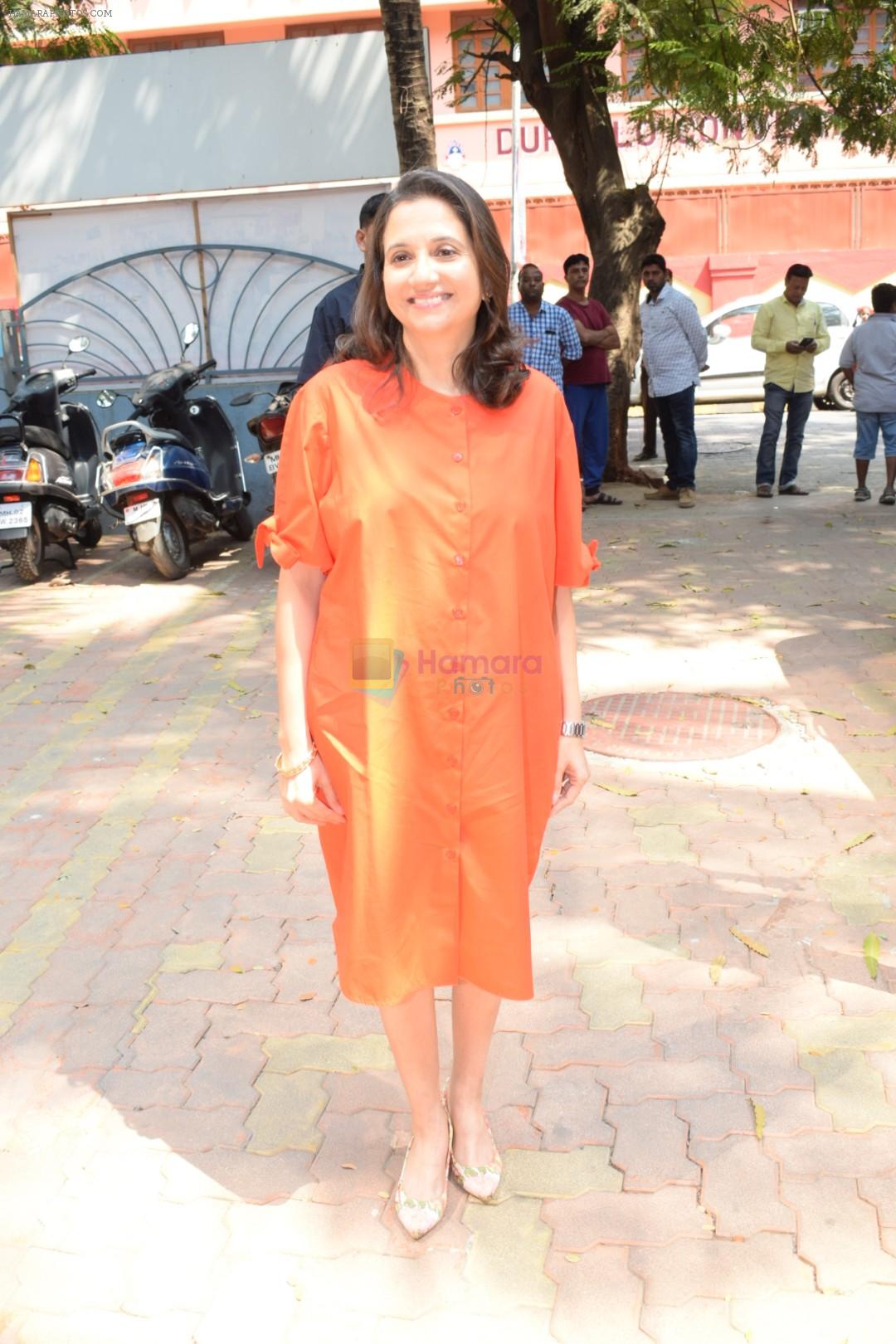 Anupama Chopra at the book launch of Manjeet Hirani's book titled _How to be Human - Life lessons by Buddy Hirani_ in Title Waves, Bandra, Mumbai on 5th March 2018