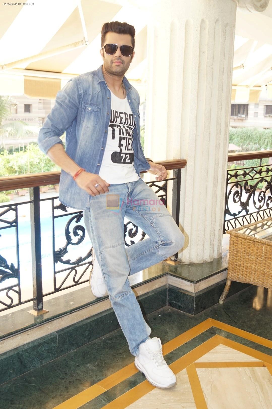 Manish Paul Spotted For Promotion of Film Baa Baaa Black Sheep on 8th March 2018