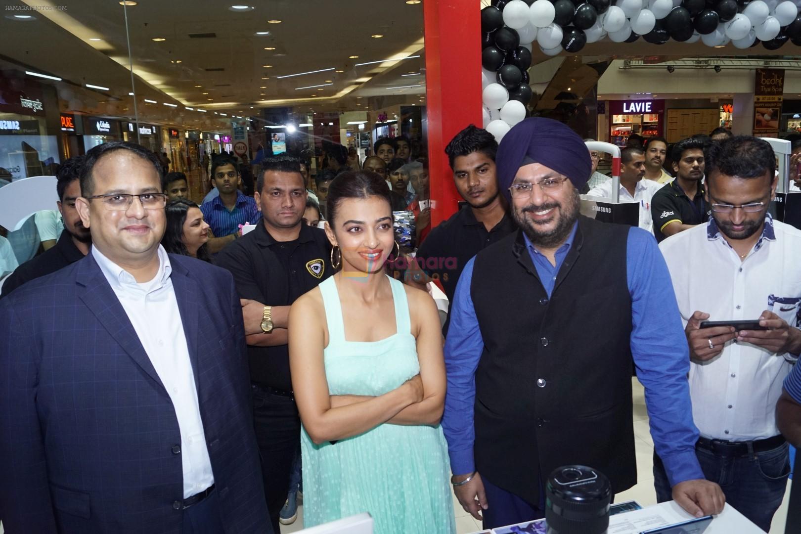 Radhika Apte at the Launch Of Buy Back Offer Of Samsung S9+ on 18th March 2018