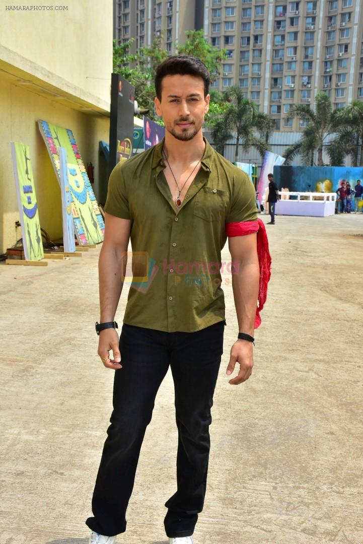 Tiger Shroff On Sets Of DiD Little Master on 18th March 2018