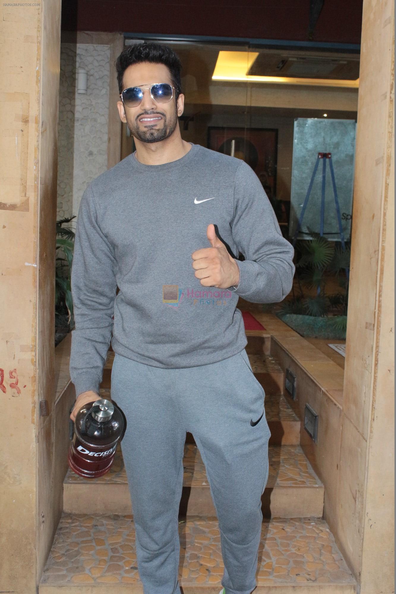 Upen Patel Spotted At GYM in Bandra on 21st March 2018