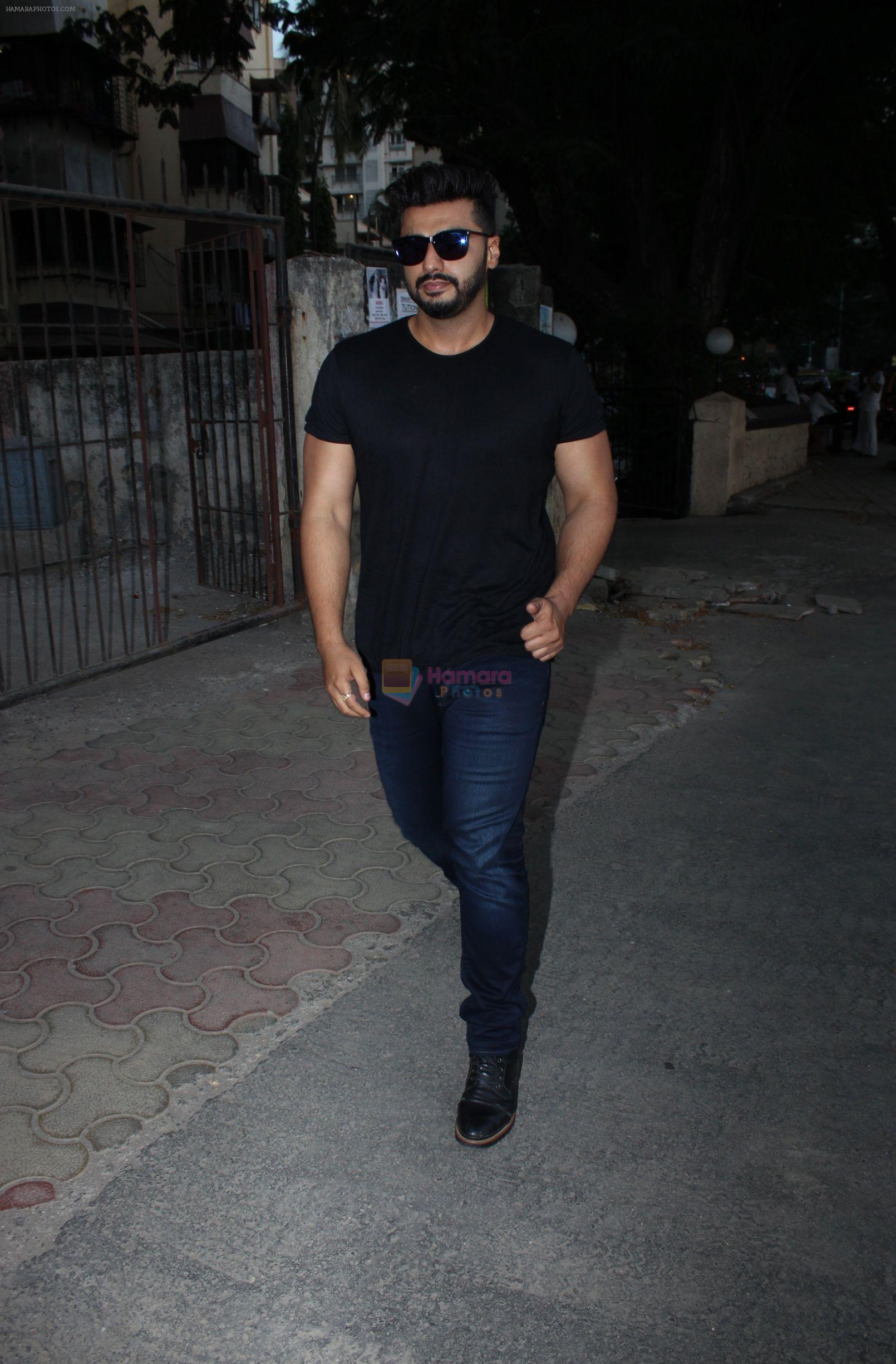 Arjun Kapoor spotted at Shoojit Sircar's office in bandra on 19th April 2018