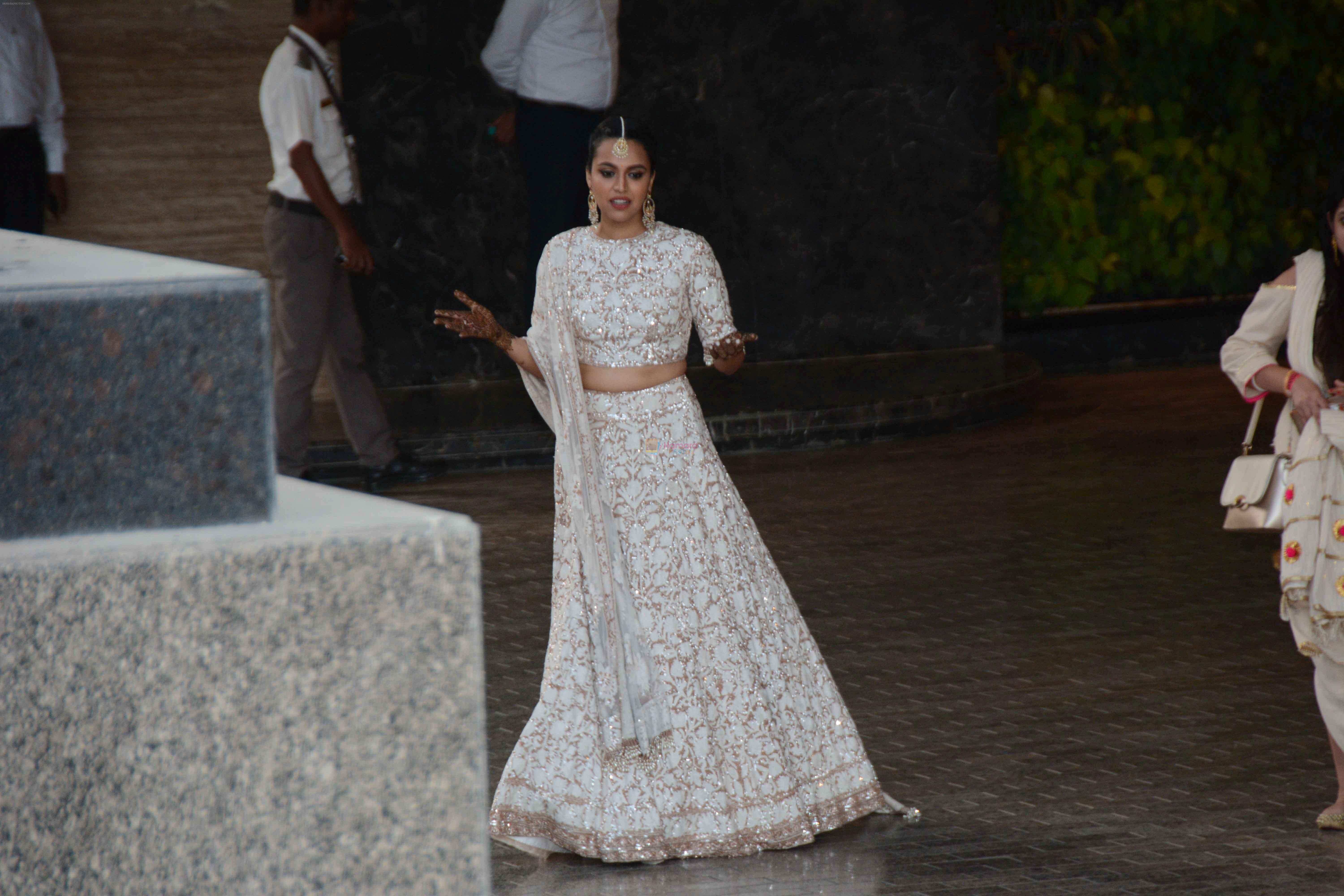 Swara Bhaskar at Sonam Kapoor's Sangeet n Mehndi at bkc in mumbai on 7th May 2018