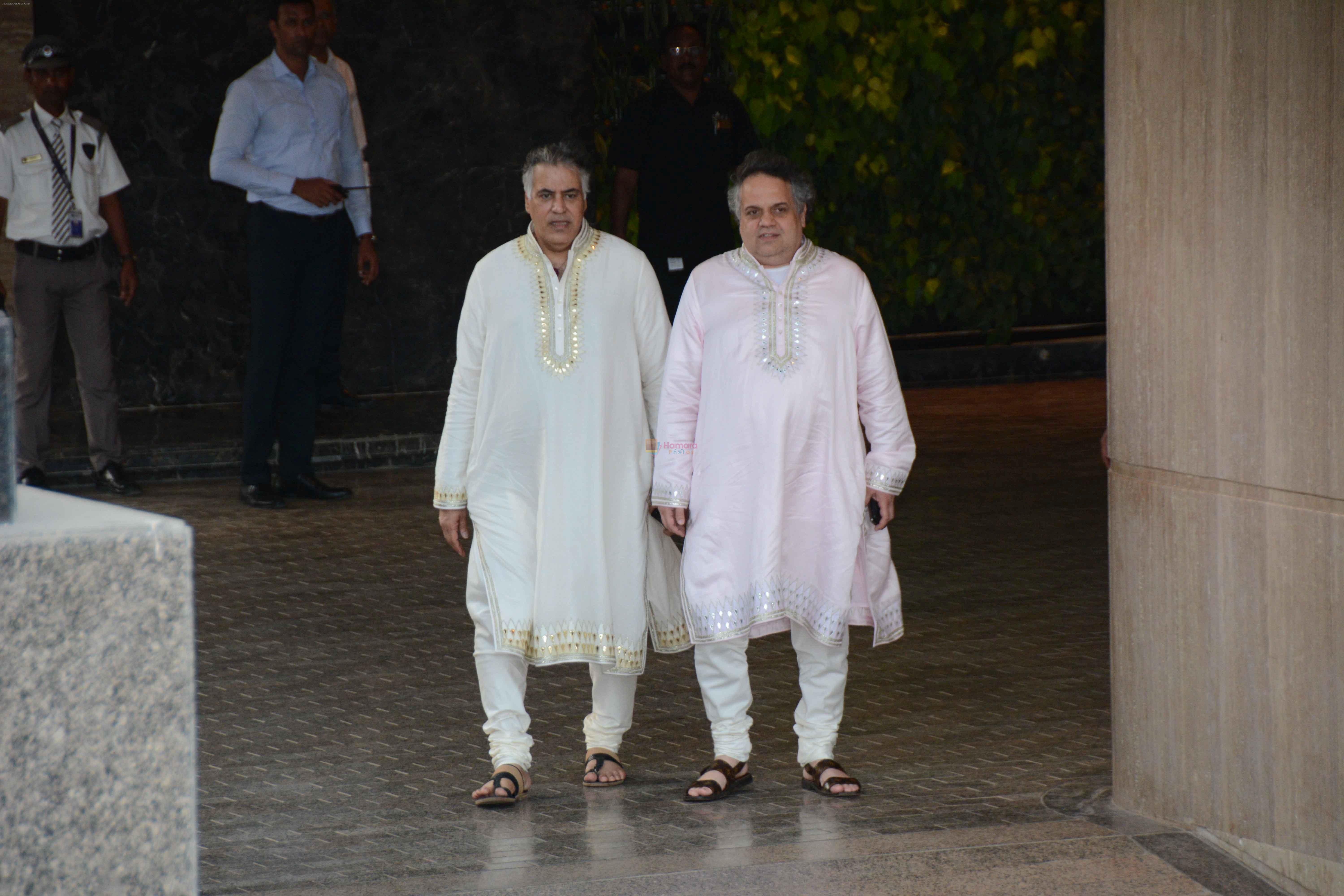 Abu Jani, Sandeep Khosla at Sonam Kapoor's Sangeet n Mehndi at bkc in mumbai on 7th May 2018