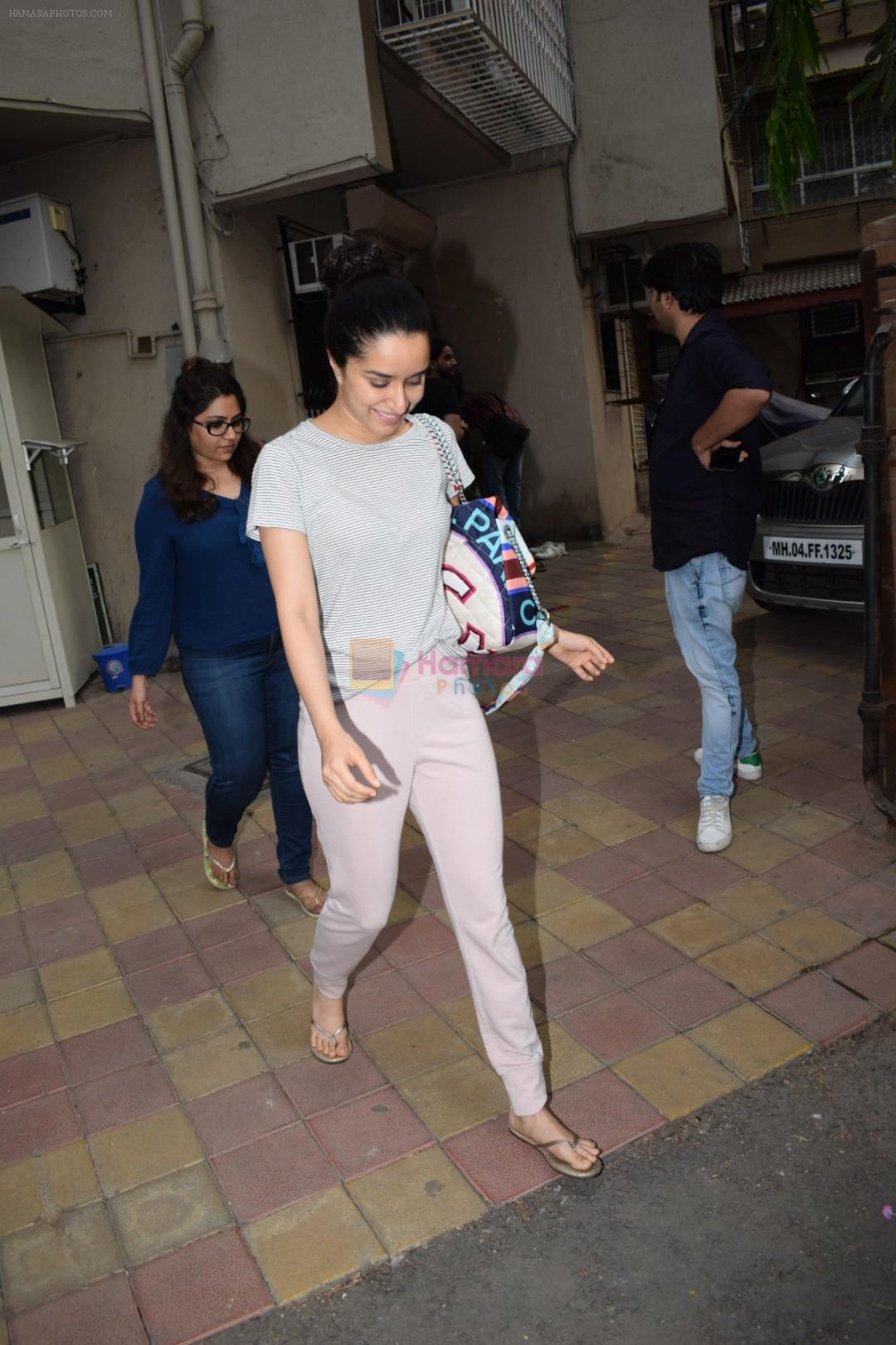 Shraddha Kapoor spotted at a dubbing studio in juhu on 17th May 2018