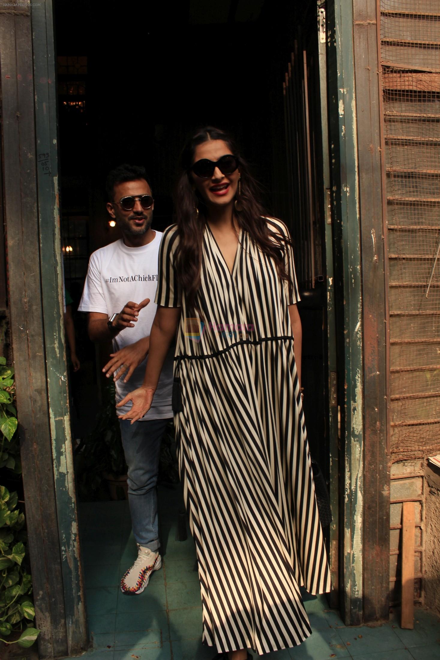 sonam Kapoor and Anand Ahuja spotted at pali vilage cafe on 1st June 2018