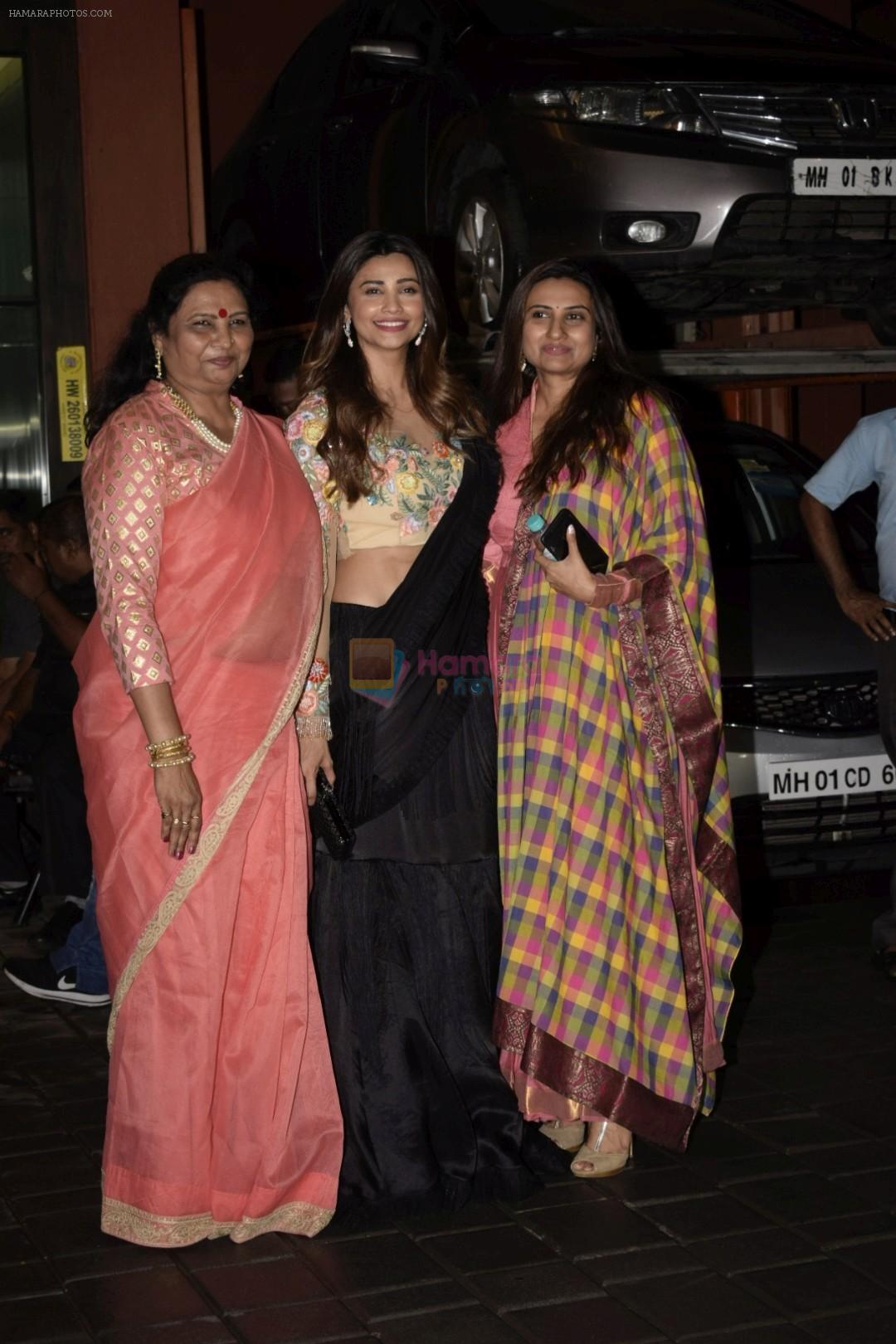 Daisy Shah at Arpita Khan's Eid party at her residence in bandra on 16th June 2018
