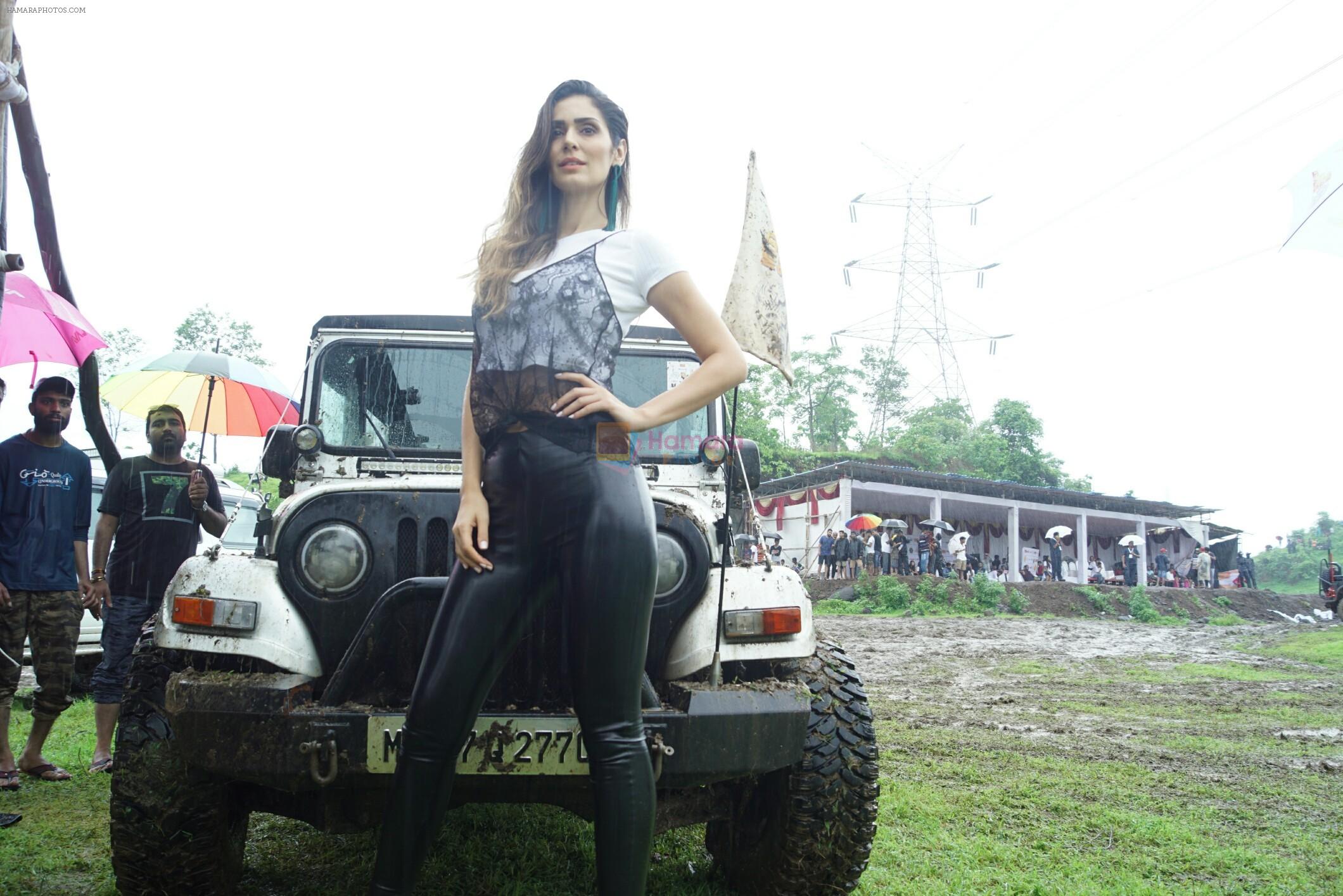 Bruna Abdullah at India's 1st off Roading Rally Mud Skull Adventure on 10th July 2018