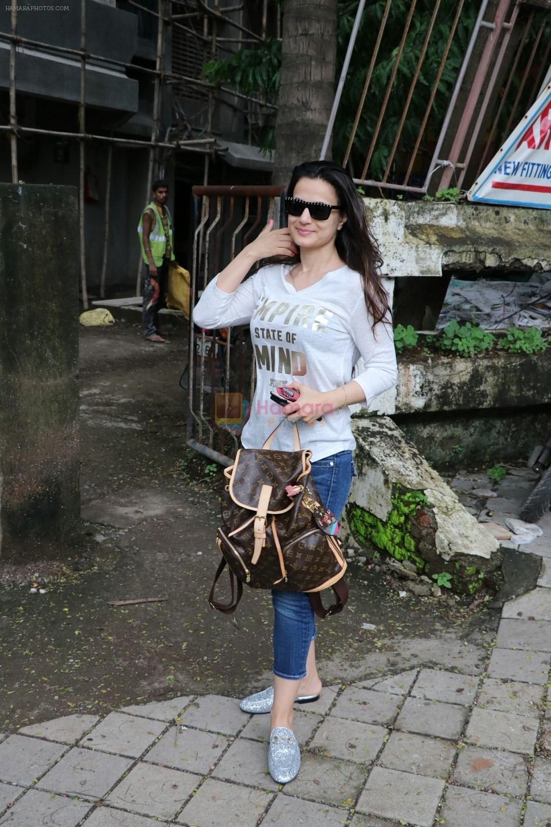 Ameesha Patel spotted at Kromakay Salon in juhu on 22nd July 2018