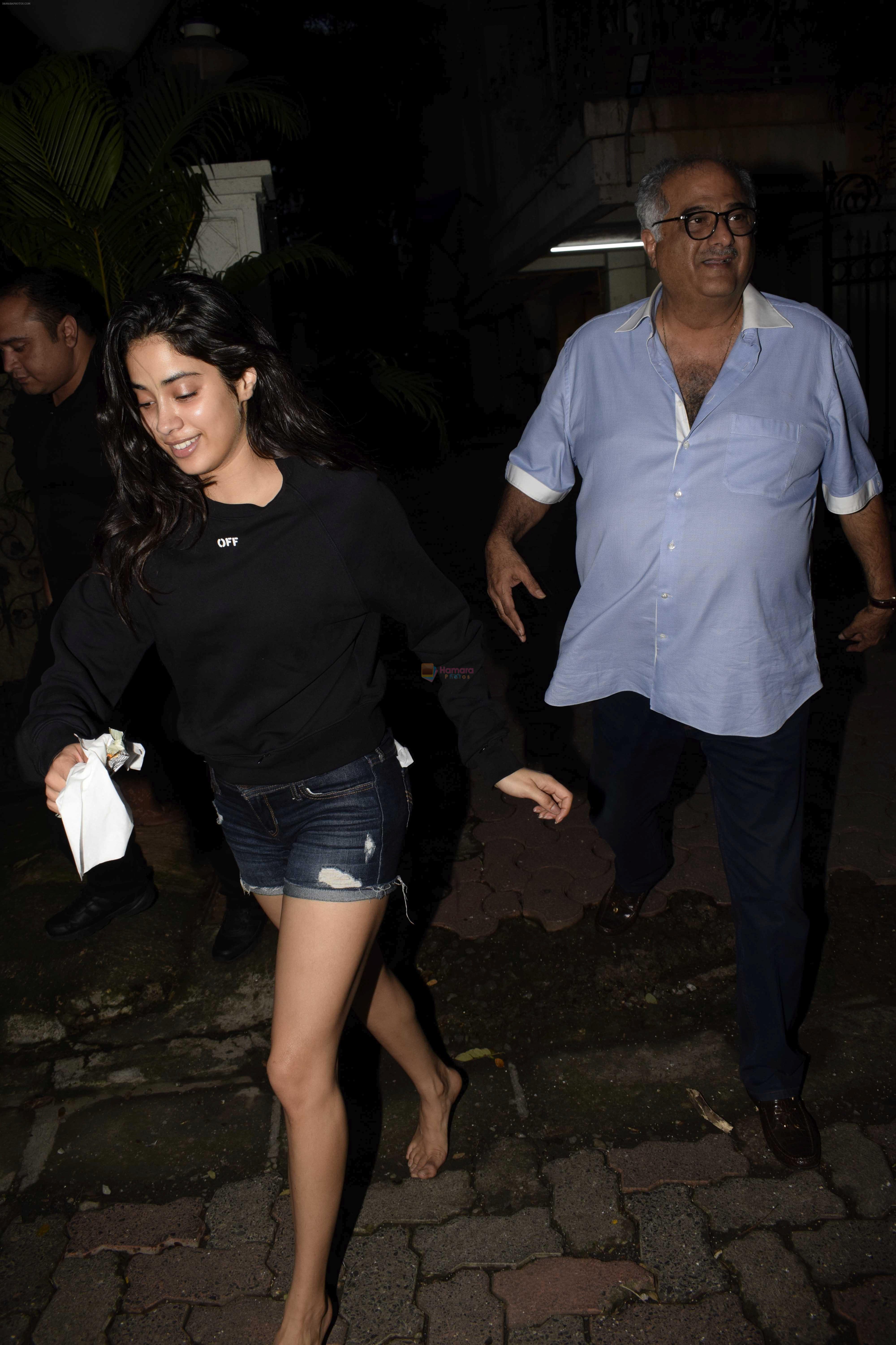 Janhvi Kapoor, Boney Kapoor spotted at Arjun Kapoor's house in juhu on 25th July 2018