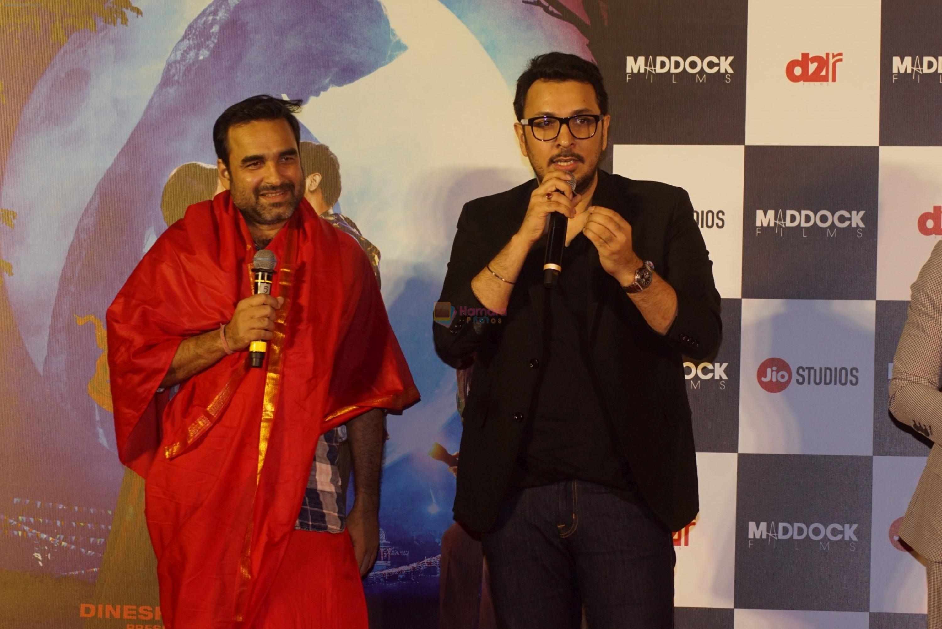 Pankaj Tripathi, Dinesh Vijan at the Trailer Launch of Film Stree on 26th July 2018