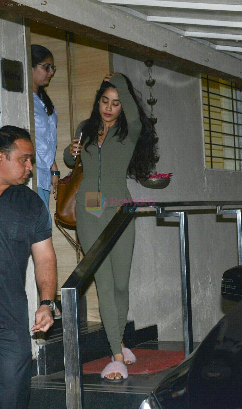 Janhvi Kapoor Spotted At Matrix Office In Bandra on 30th July 2018