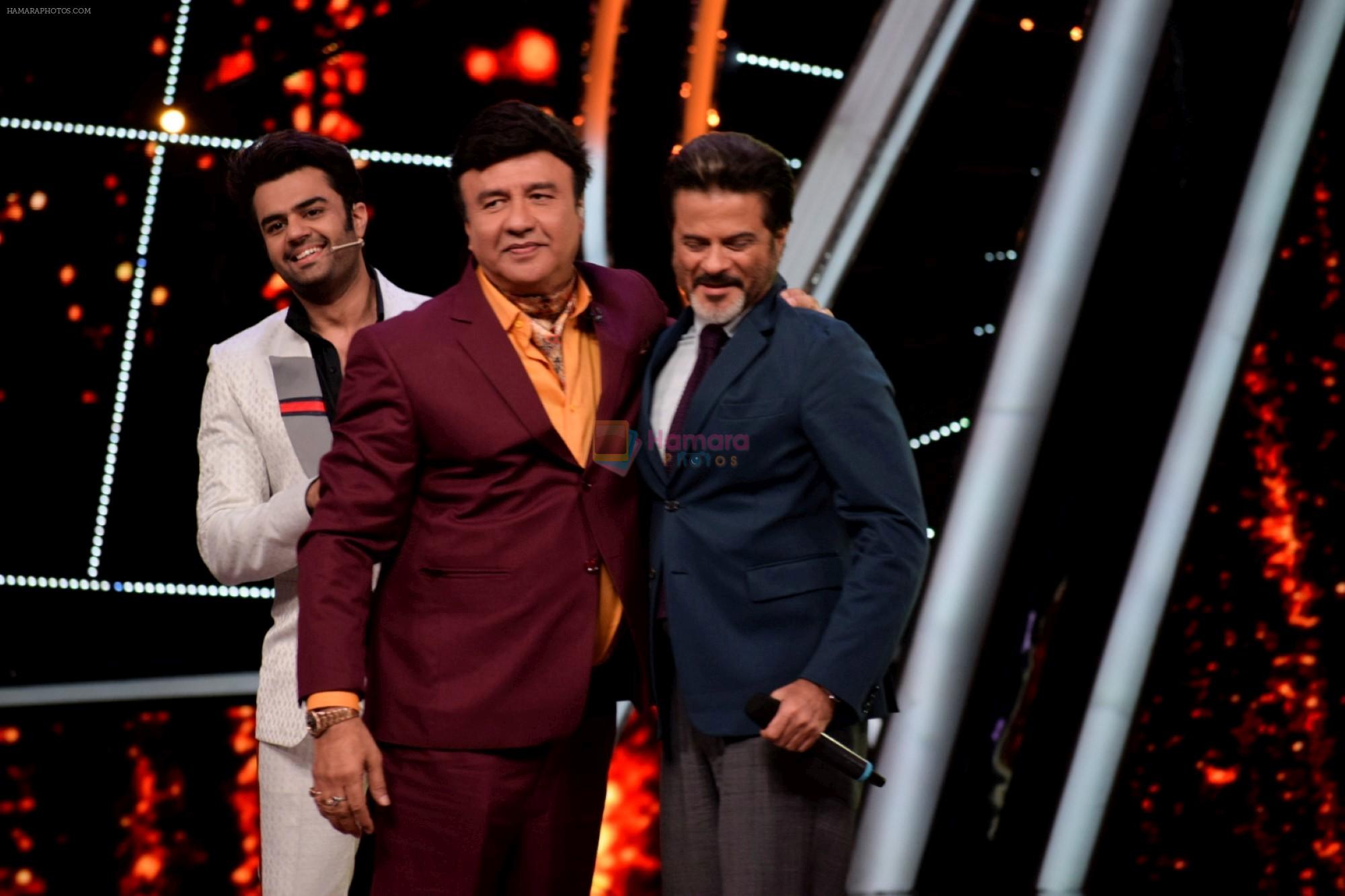 Anil Kapoor, Manish Paul at the promotions of film Fanney Khan On The Sets Of Indian Idol in Yashraj Studio, Andheri on 1st Aug 2018