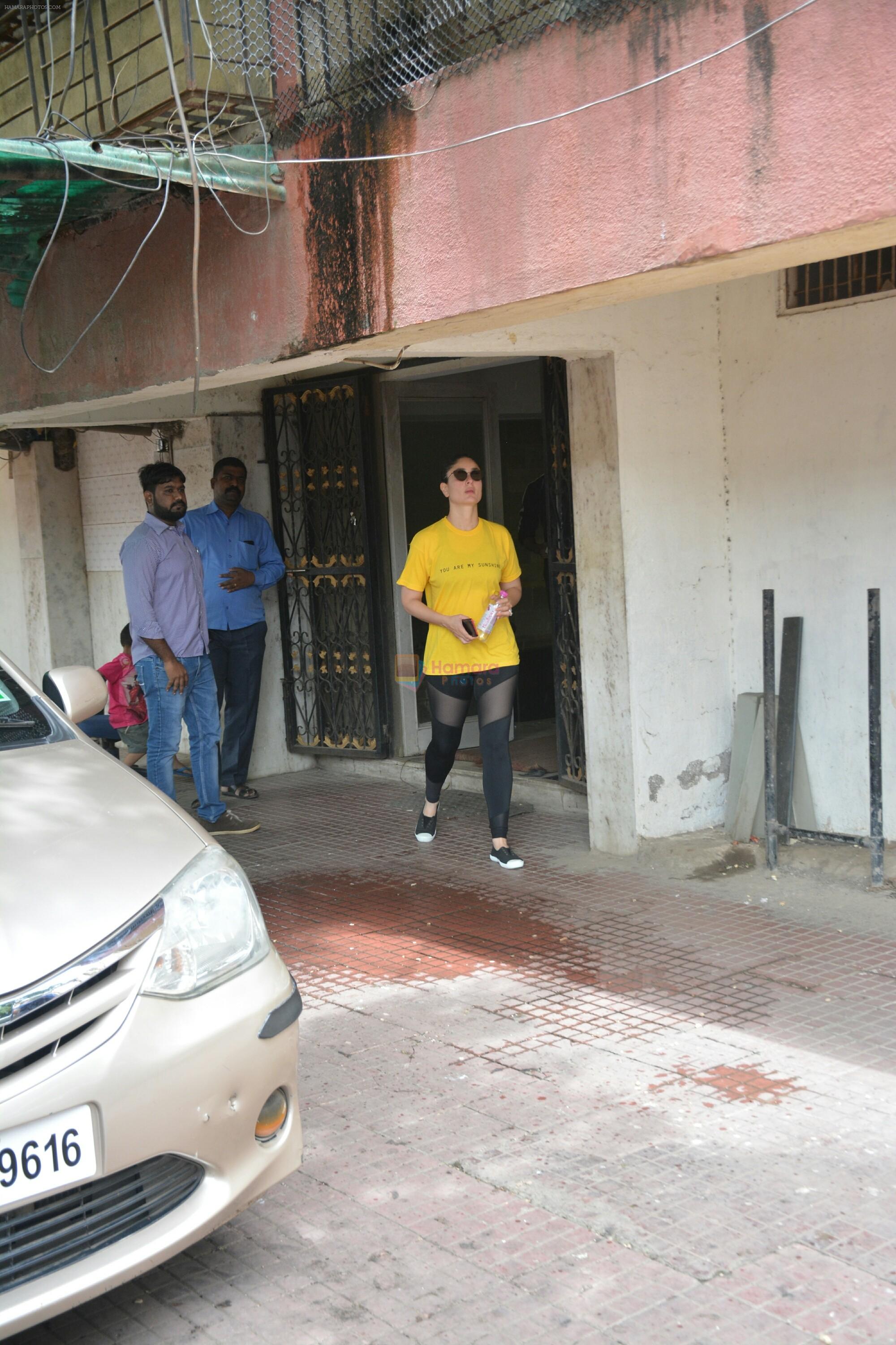 Kareena Kapoor spotted at Pilates gym in khar on 1st Aug 2018