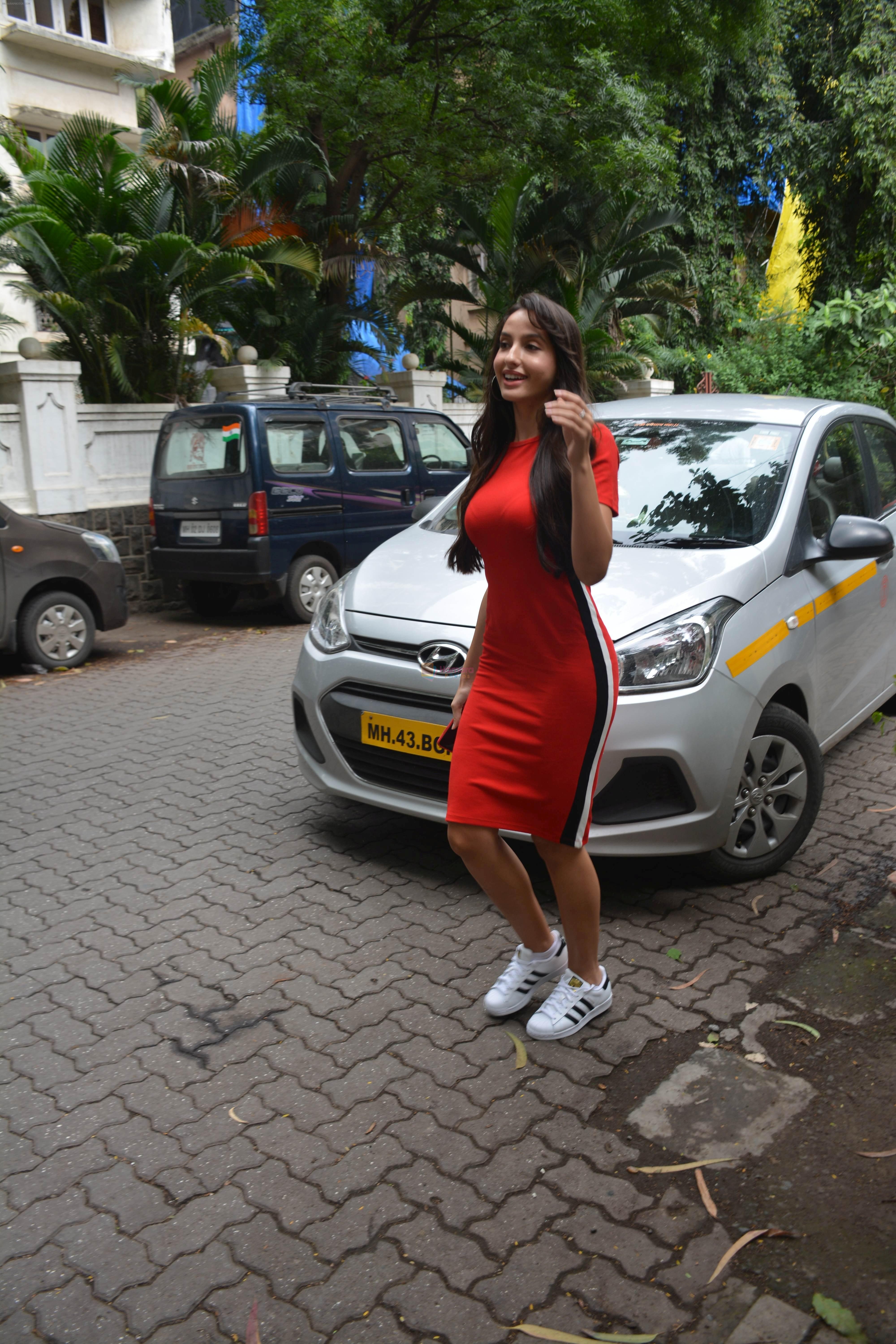 Nora Fatehi spotted at bandra on 3rd Aug 2018