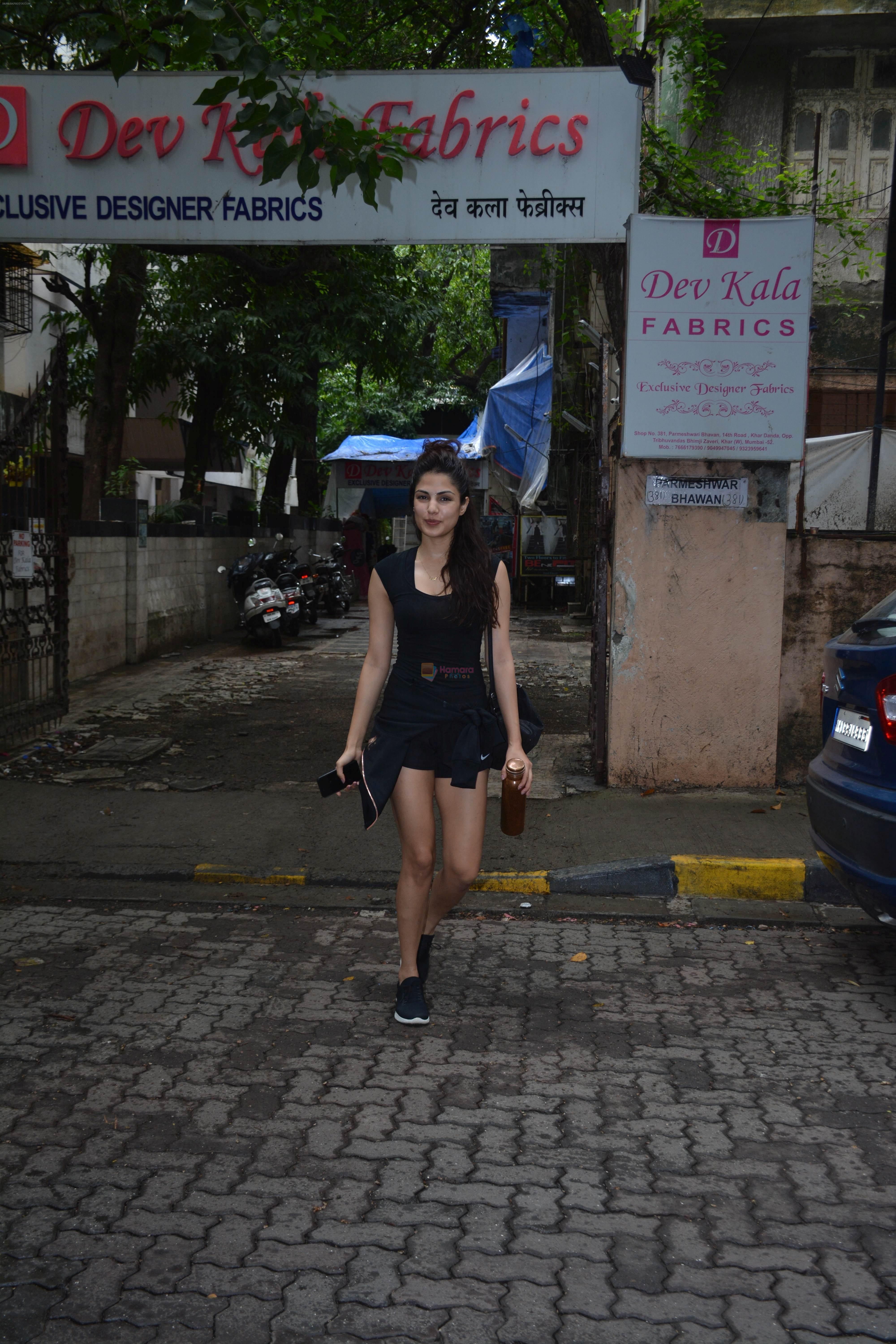 Rhea Chakraborty spotted at bandra on 3rd Aug 2018