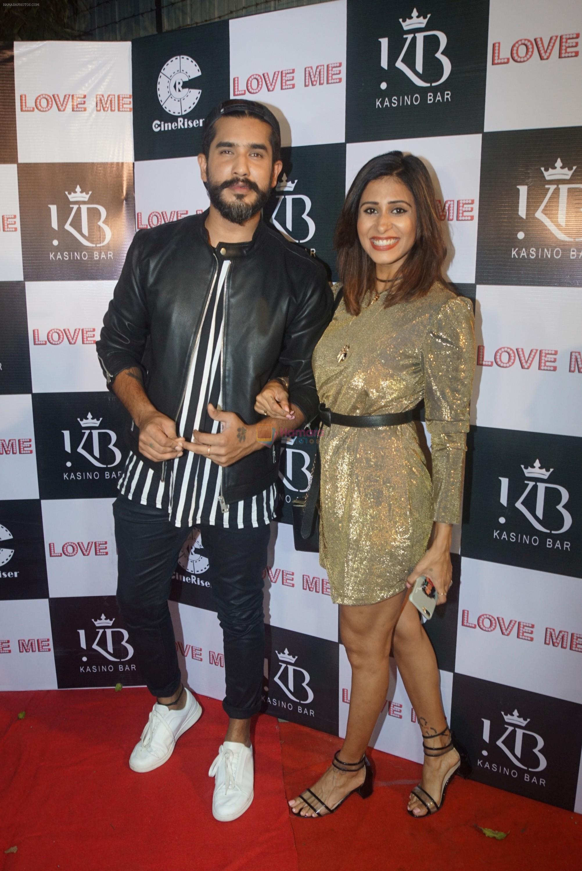 Kishwar Merchant, Suyyash Rai at the launch of Kasino Bar and Launch of Meet Bros song Love Me on 6th Aug 2018