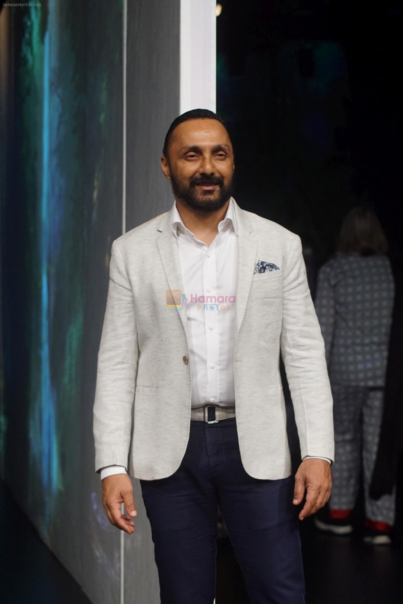 Rahul Bose at PLANETPOSITIVE TENCEL by RAJESH PRATAP SINGH at Lakme Fashion Week on 23rd Aug 2018