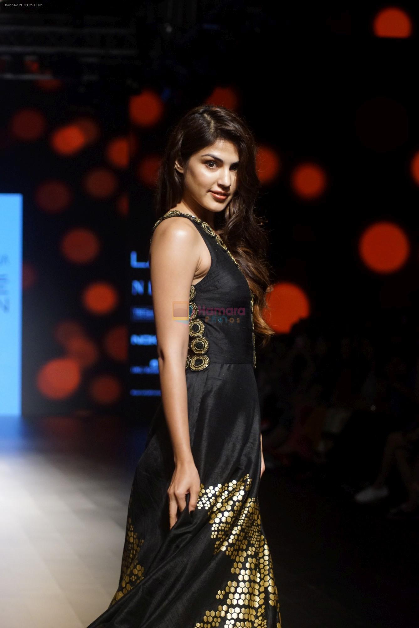 Rhea Chakraborty as the Show stopper for ABRAHAM & THAKORE RUNWAY at Lakme Fashion Week on 22nd Aug 2018