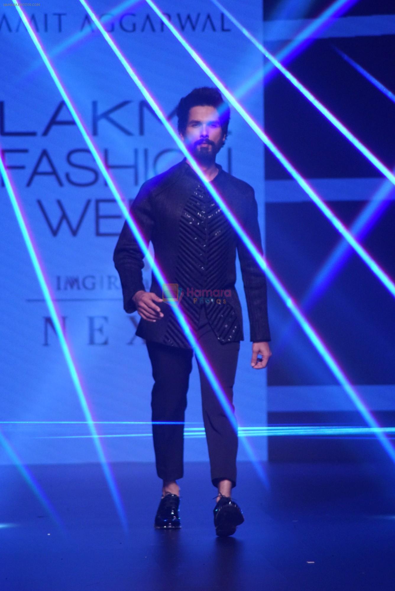 Shahid Kapoor at NEXA PRESENTS AMIT AGGARWAL Show at Lakme Fashion Wek on 25th Aug 2018