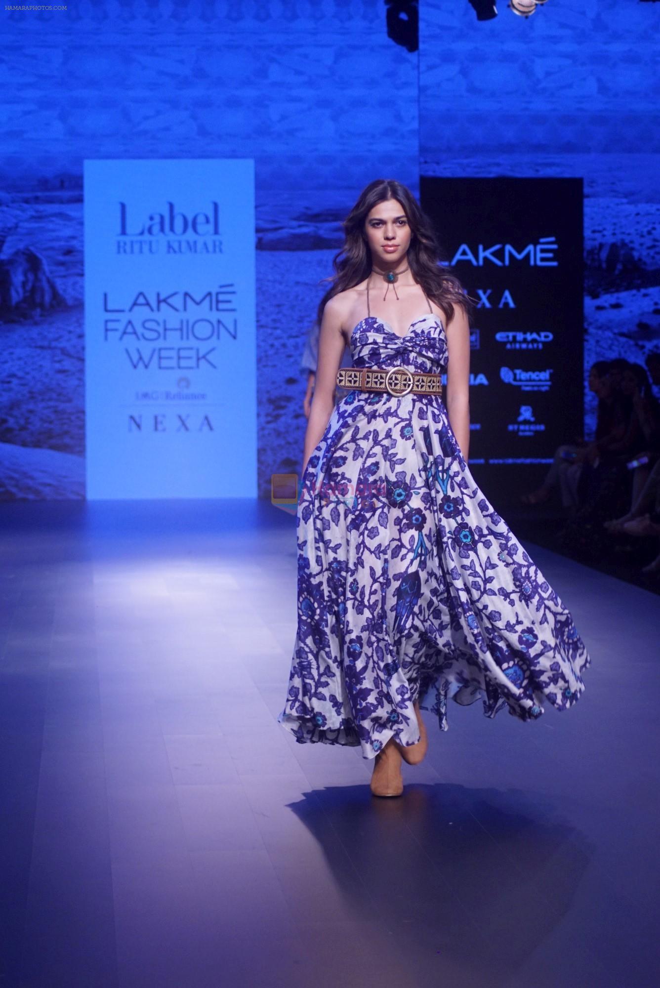Model walk the ramp for ritu kumar at Lakme Fashion Week on 26th Aug 2018