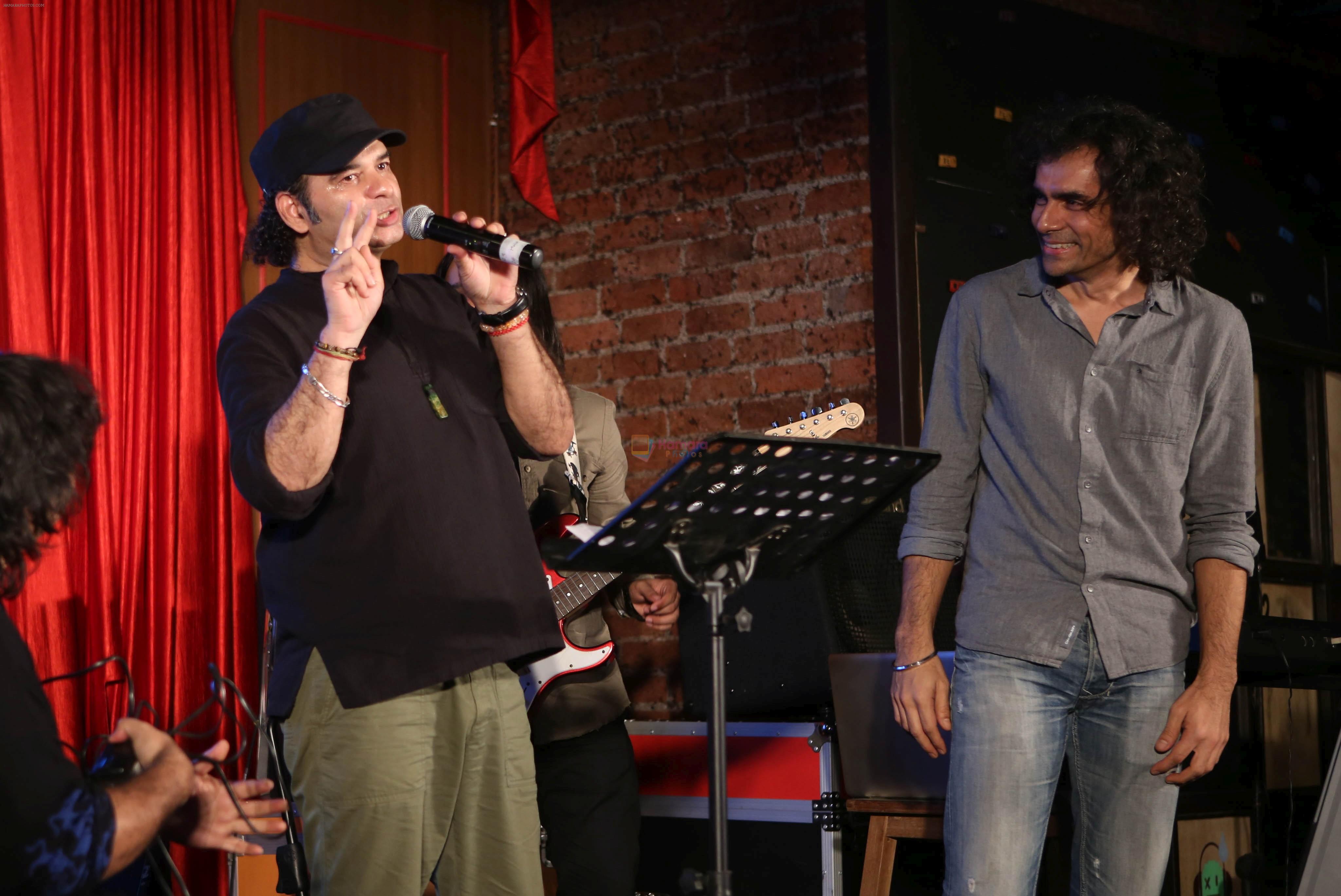 Imtiaz Ali, Mohit Chauhan at Laila Majnu Music Concert in Flyp In Kamala Mills ,Lower Parel on 29th Aug 2018