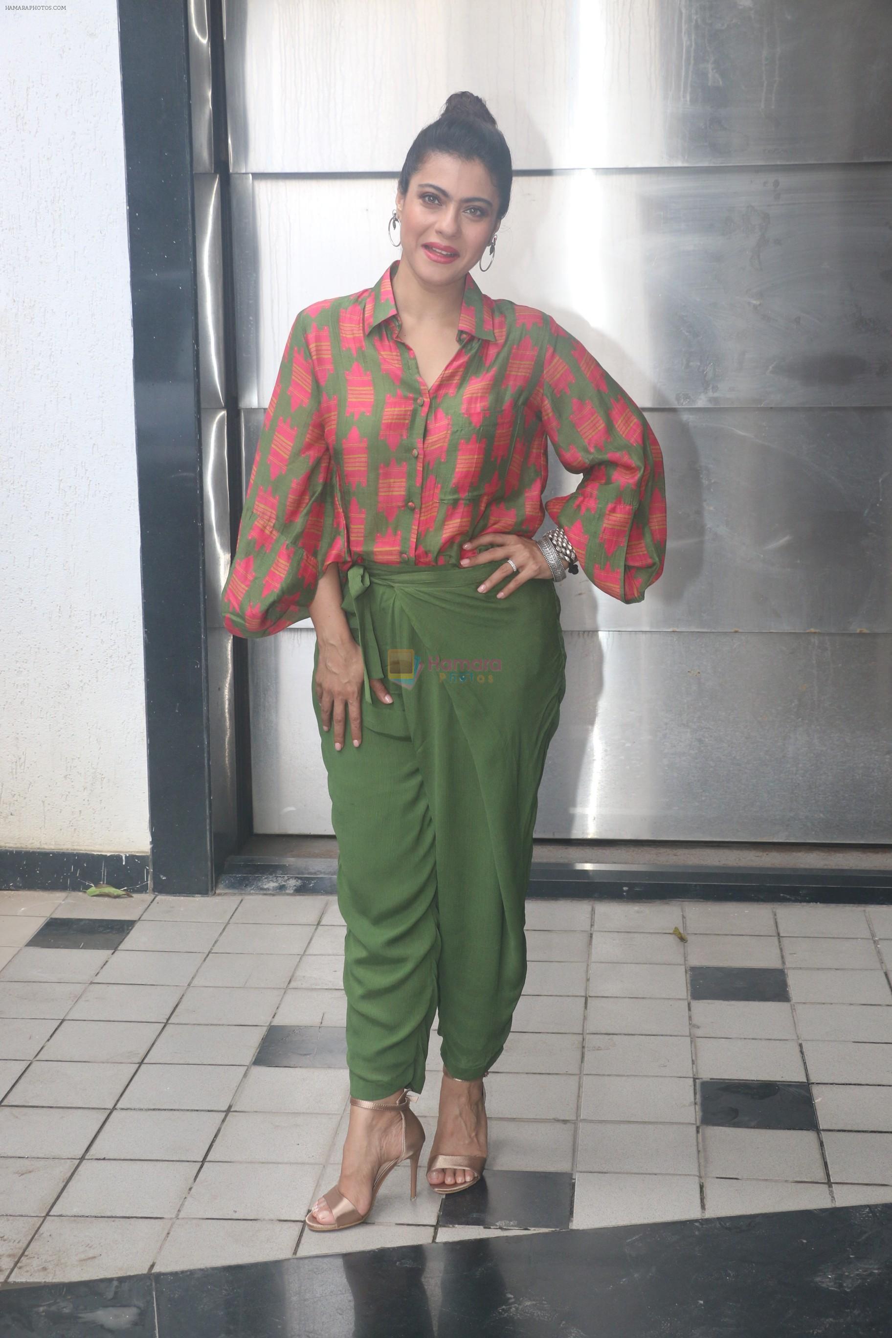 Kajol spotted before the recording of NofilterNeha at Khar on 16th Sept 2018