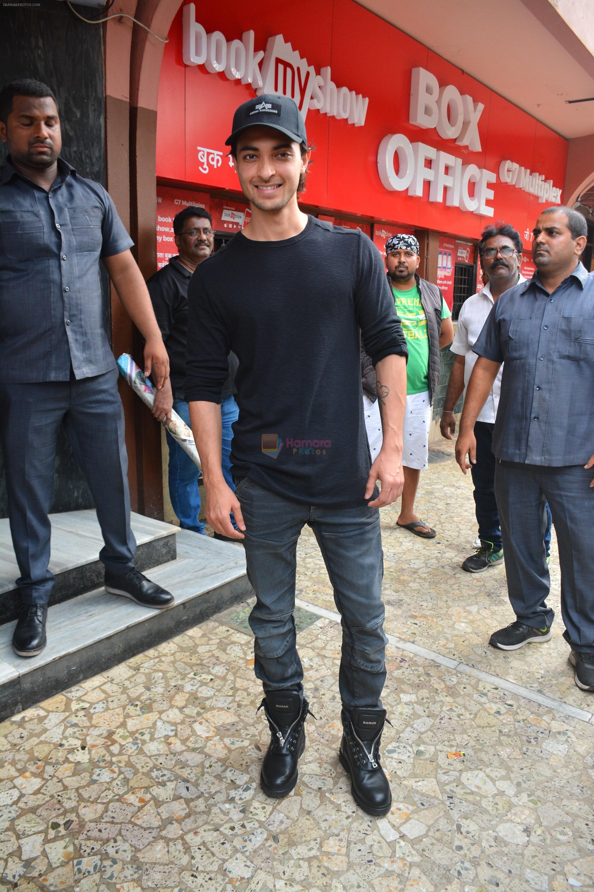 Aayush Sharma Visits Gaiety Theater In Bandra To Promote Loveyatri on 5th Oct 2018