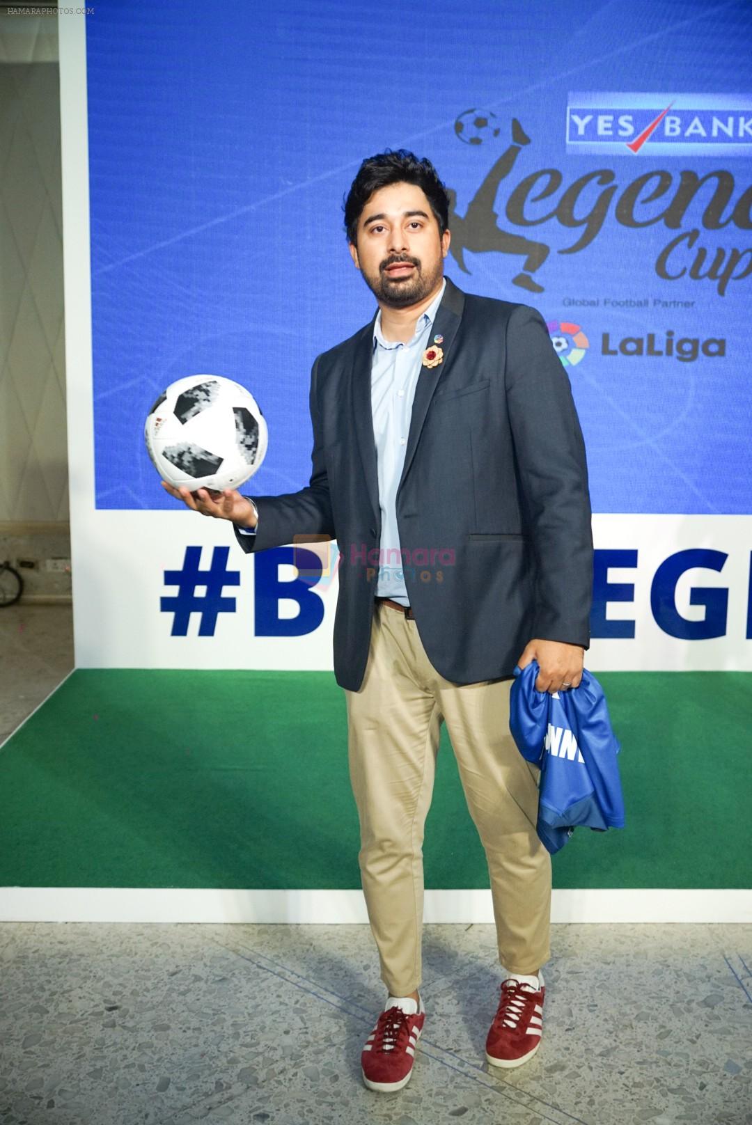 Rannvijay Singh at the launch of india's largest corporate football tournament Legends Cup in Tote racecourse on 9th Oct 2018