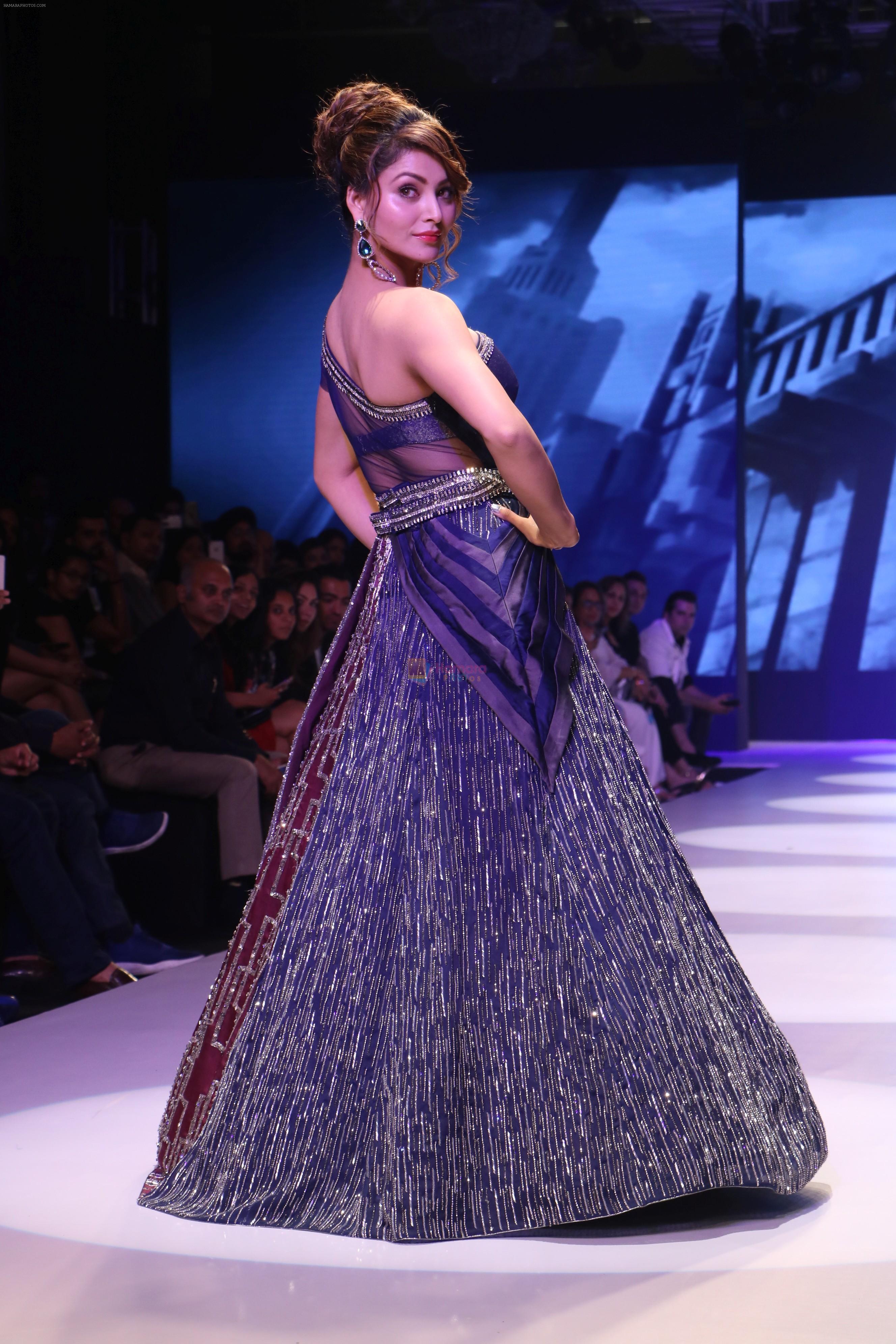 Urvashi Rautela at BT Fashion Week in Mumbai on 12th Oct 2018