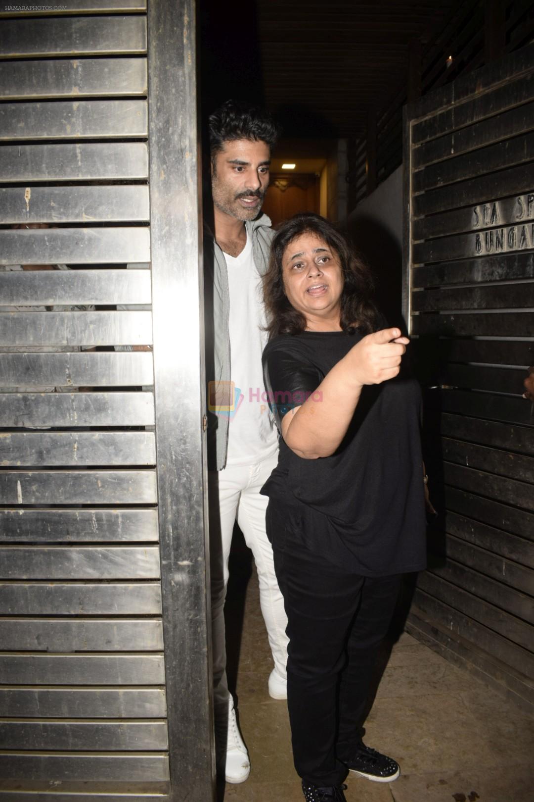 Sikander Kher at Zoya Akhtar's birthday party in bandra on 14th Oct 2018