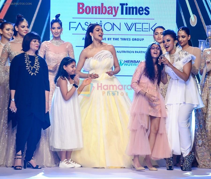 Sushmita Sen walk the ramp at BTFW Finale by Neeta Lulla on 15th Oct 2018