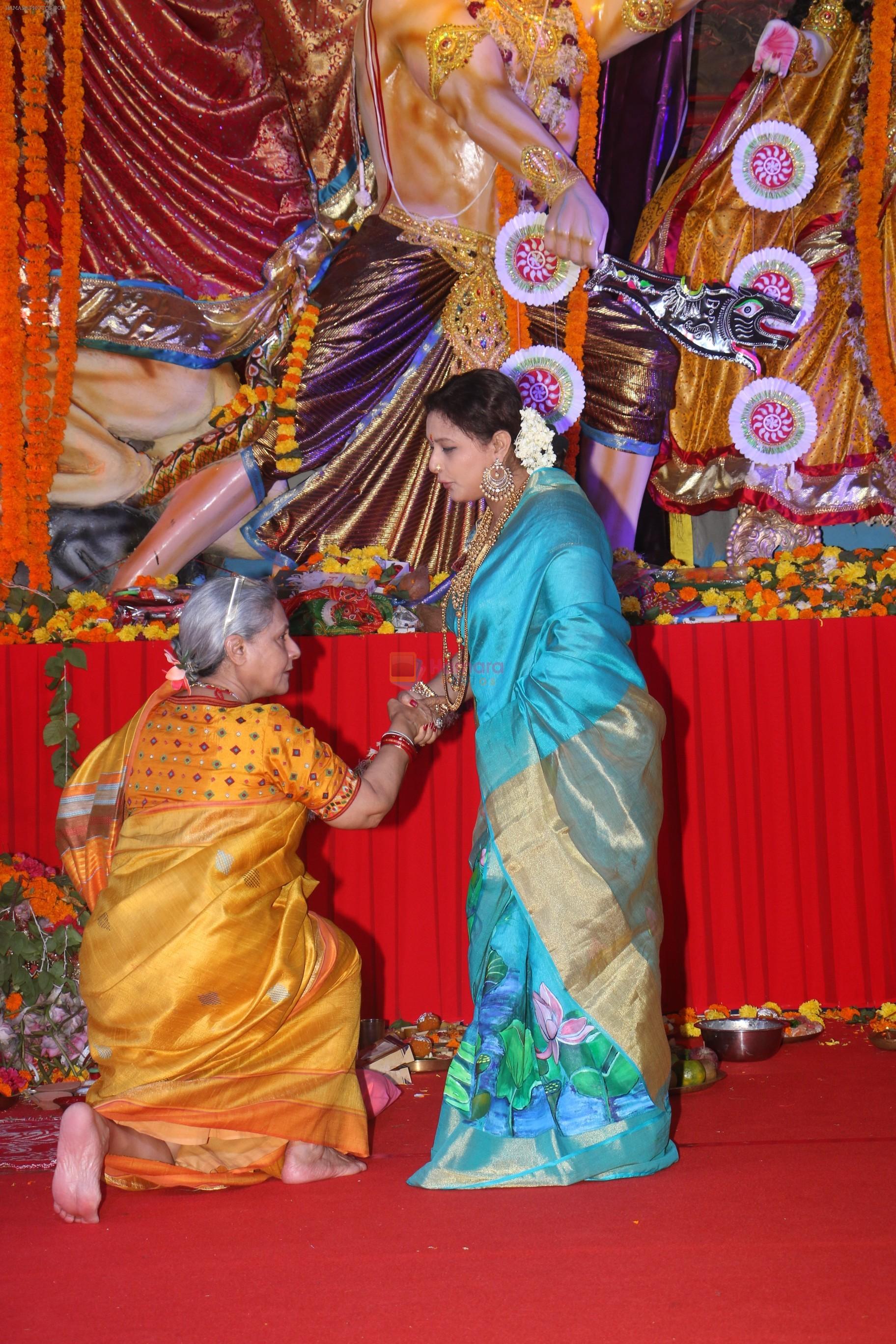 Jaya Bachchan, Sharbani Mukherjee  at The North Bombay Sarbojanin Durga Puja In Vile Parle on 18th Oct 2018