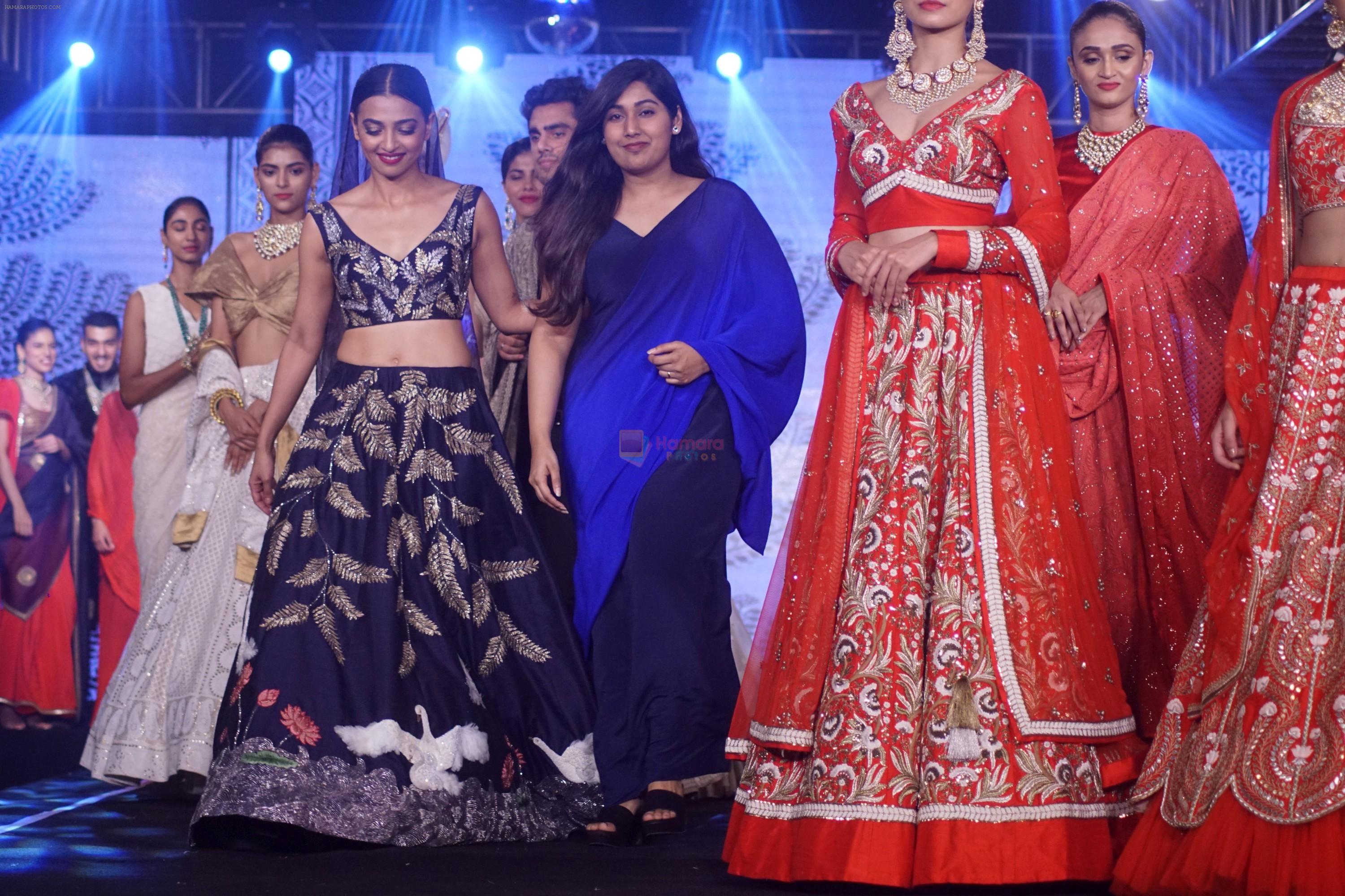 Radhika Apte walk The Ramp at The Wedding Junction Show on 26th Oct 2018