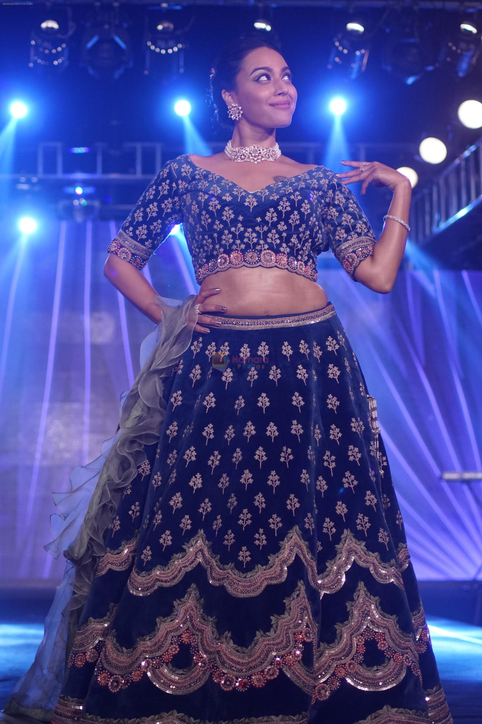 Swara Bhaskar walk The Ramp at The Wedding Junction Show on 26th Oct 2018