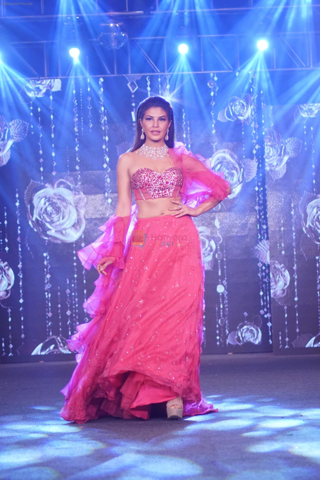 Jacqueline Fernandez The Ramp As ShowStopper For Designer Shehlaa Khan At The Wedding Junction Show on 28th Oct 2018
