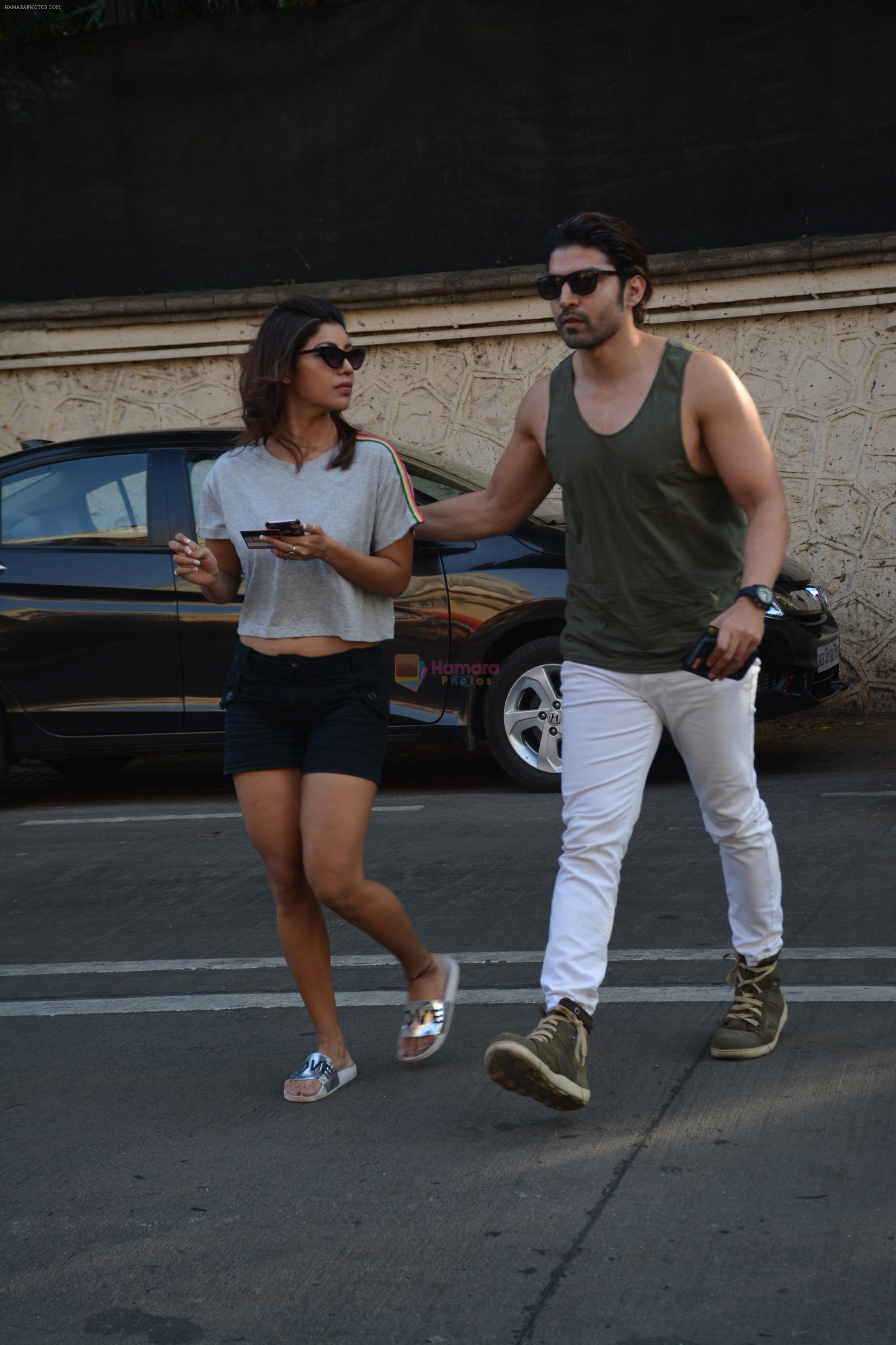 Gurmeet Chaudhary & wife spotted at juhu on 29th Oct 2018